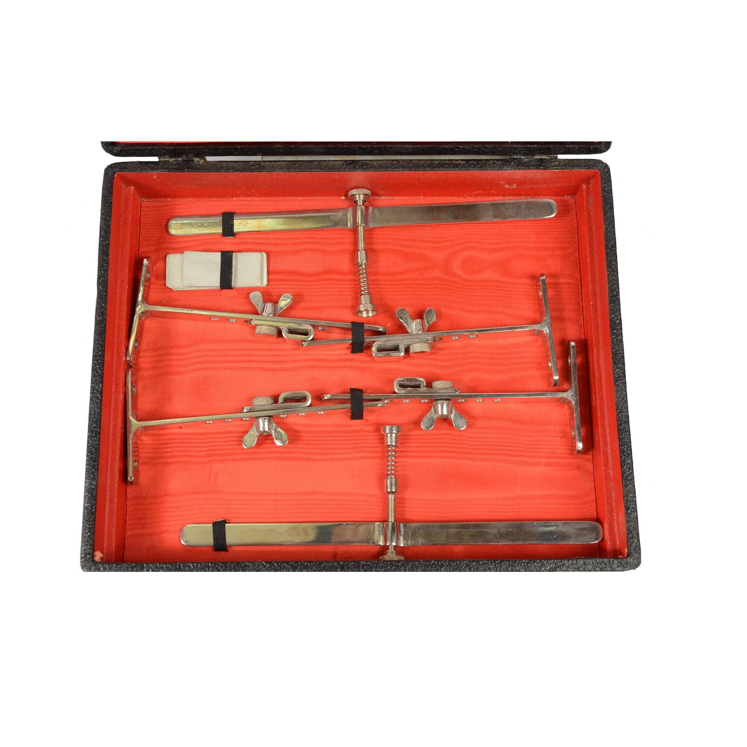 italien Ing Ferrero, instrument de mesure d'origine à double rangée de sangles, Italie, années 1930 en vente