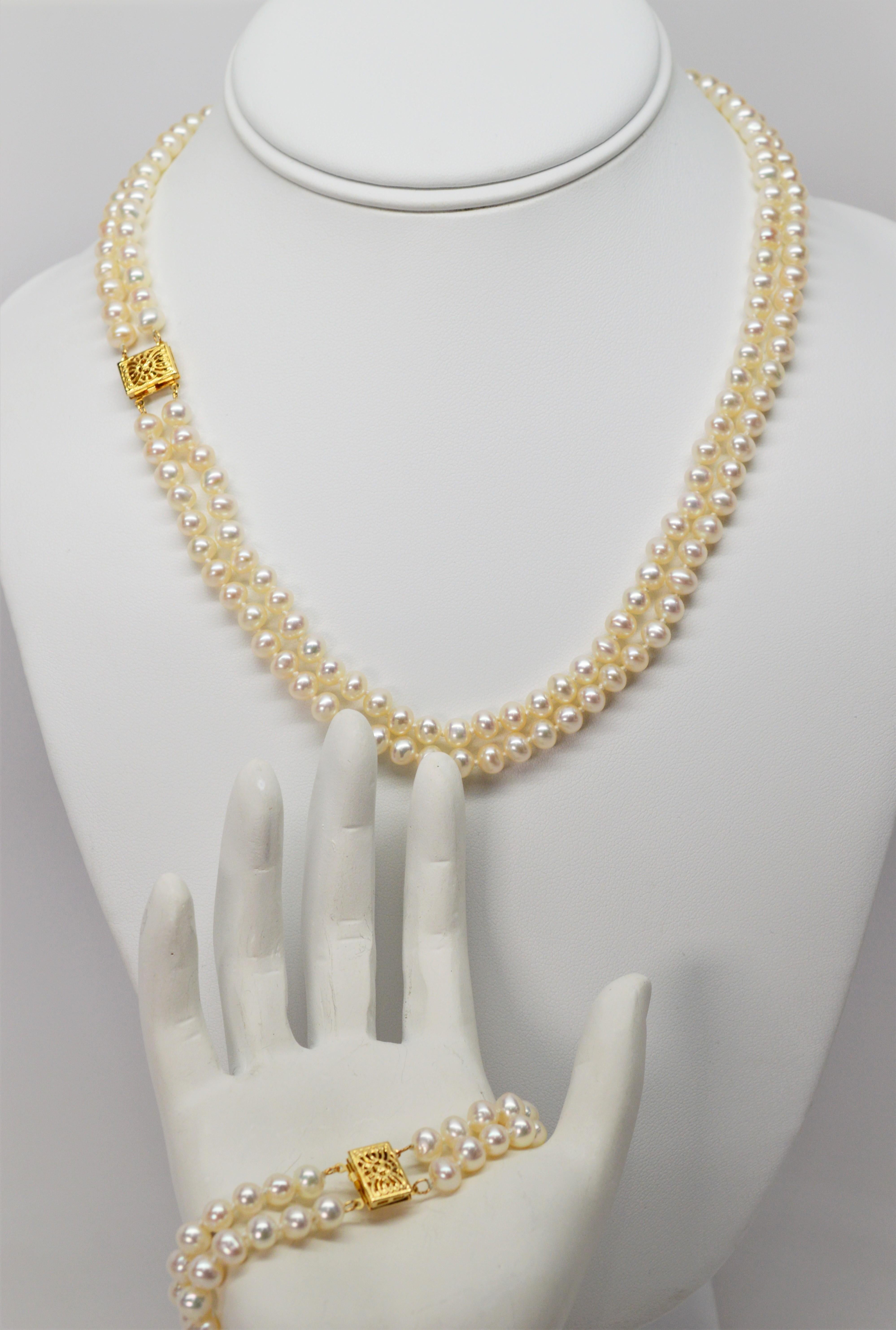 Collier de perles à boutons double brin Bracelet Duo Excellent état - En vente à Mount Kisco, NY