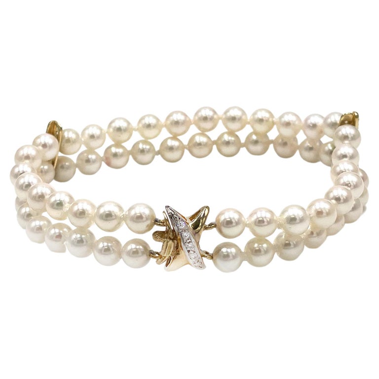 Bracelet de perles de culture à double rang avec fermoir en forme de X en  or jaune 14 carats et diamants En vente sur 1stDibs