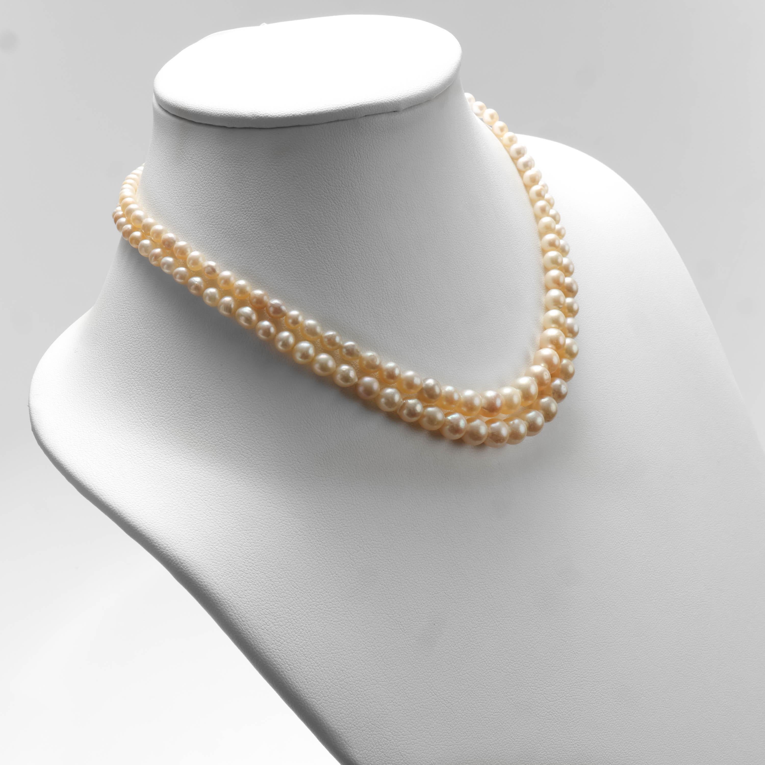Doppelreihige Zuchtperlenkette mit Diamantverschluss, französisches Art déco-Stil, GIA (Perle) im Angebot