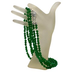Collana di giada a doppio filo con chiusura leopardata in argento sterling