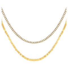 Collana a doppio filo con perline di opale e catena a cordoncino in oro giallo 14k