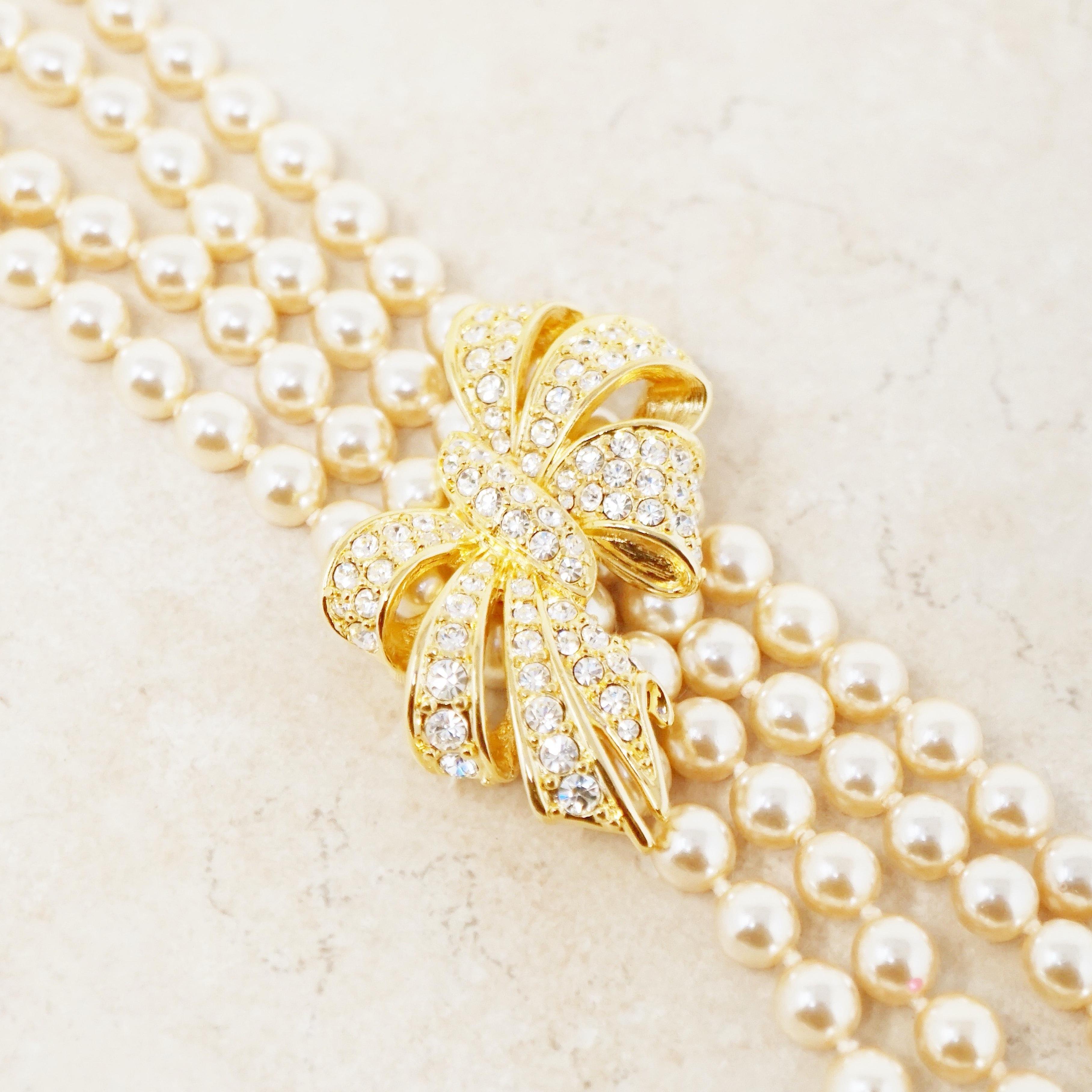 Double Strand Pearl Necklace with Detachable Bow Brooch by Nolan Miller, 1980s In Excellent Condition In McKinney, TX