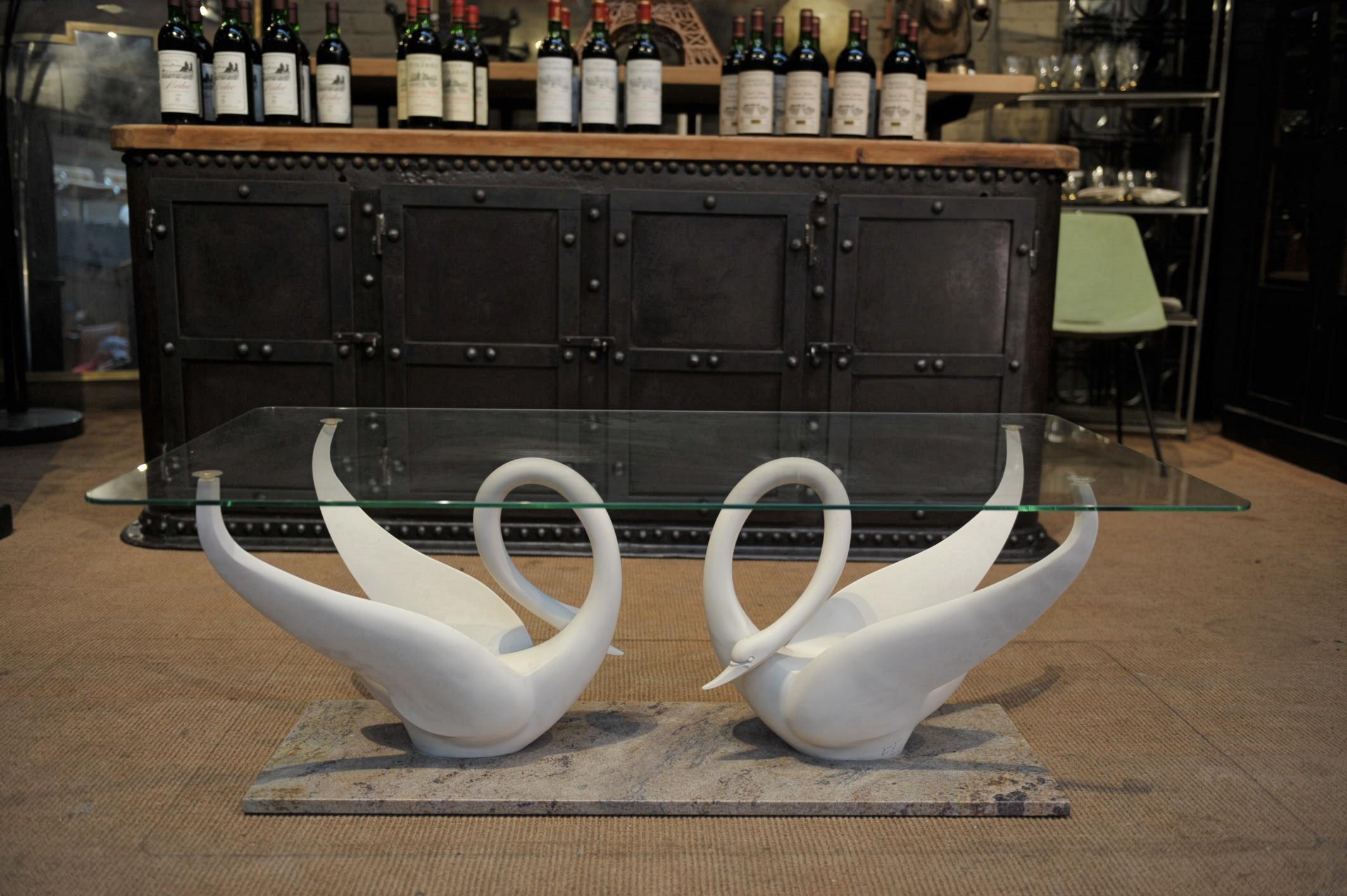 swan table