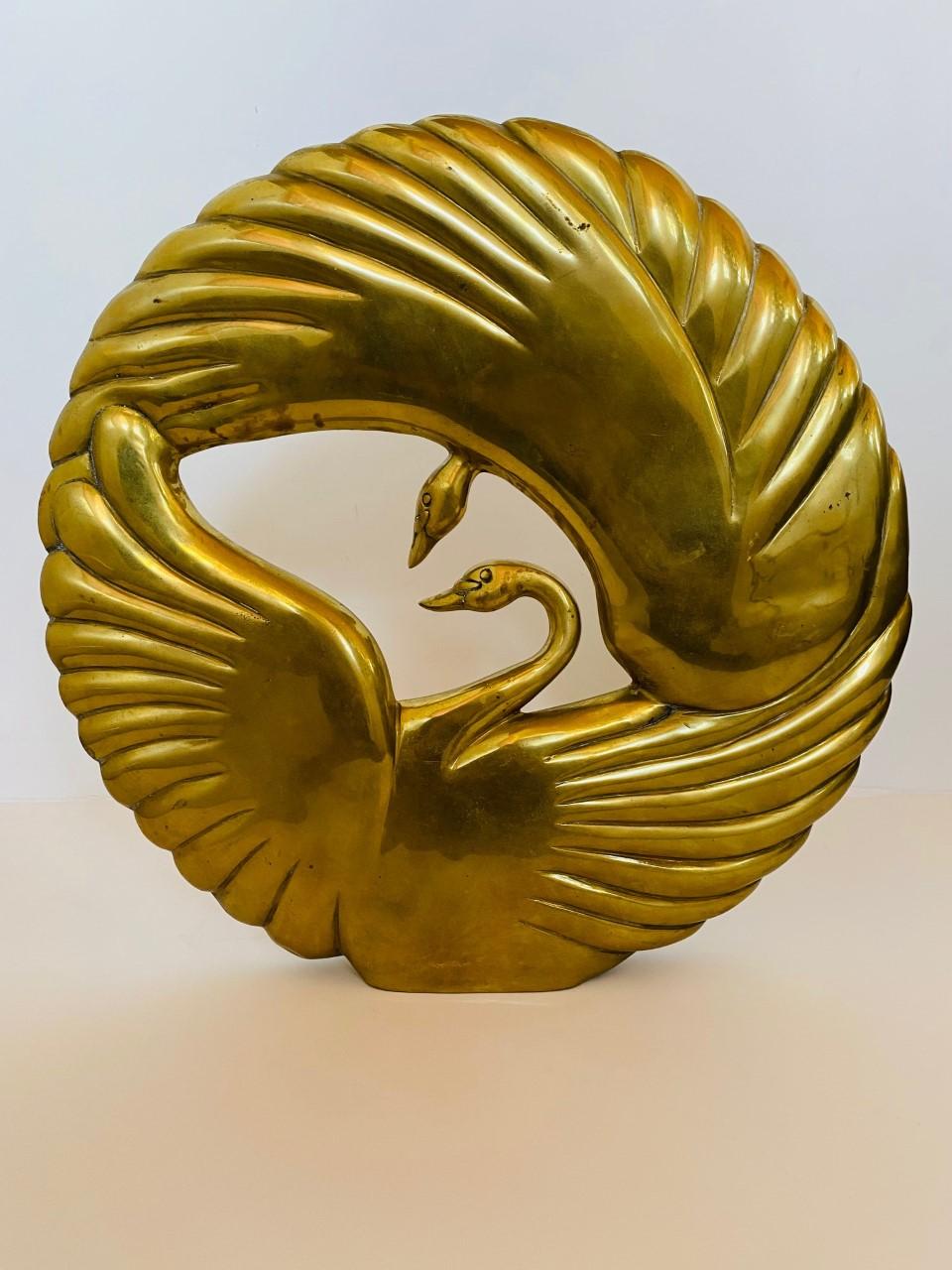 Double Swan Dolbi Cashier Vintage Brass Sculpture 1980s In Good Condition For Sale In San Diego, CA