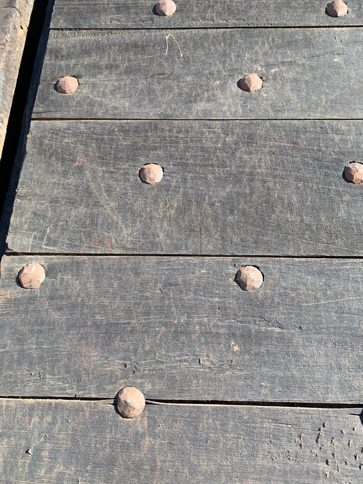 Double swing door in poplar wood with nails, Italy For Sale 5
