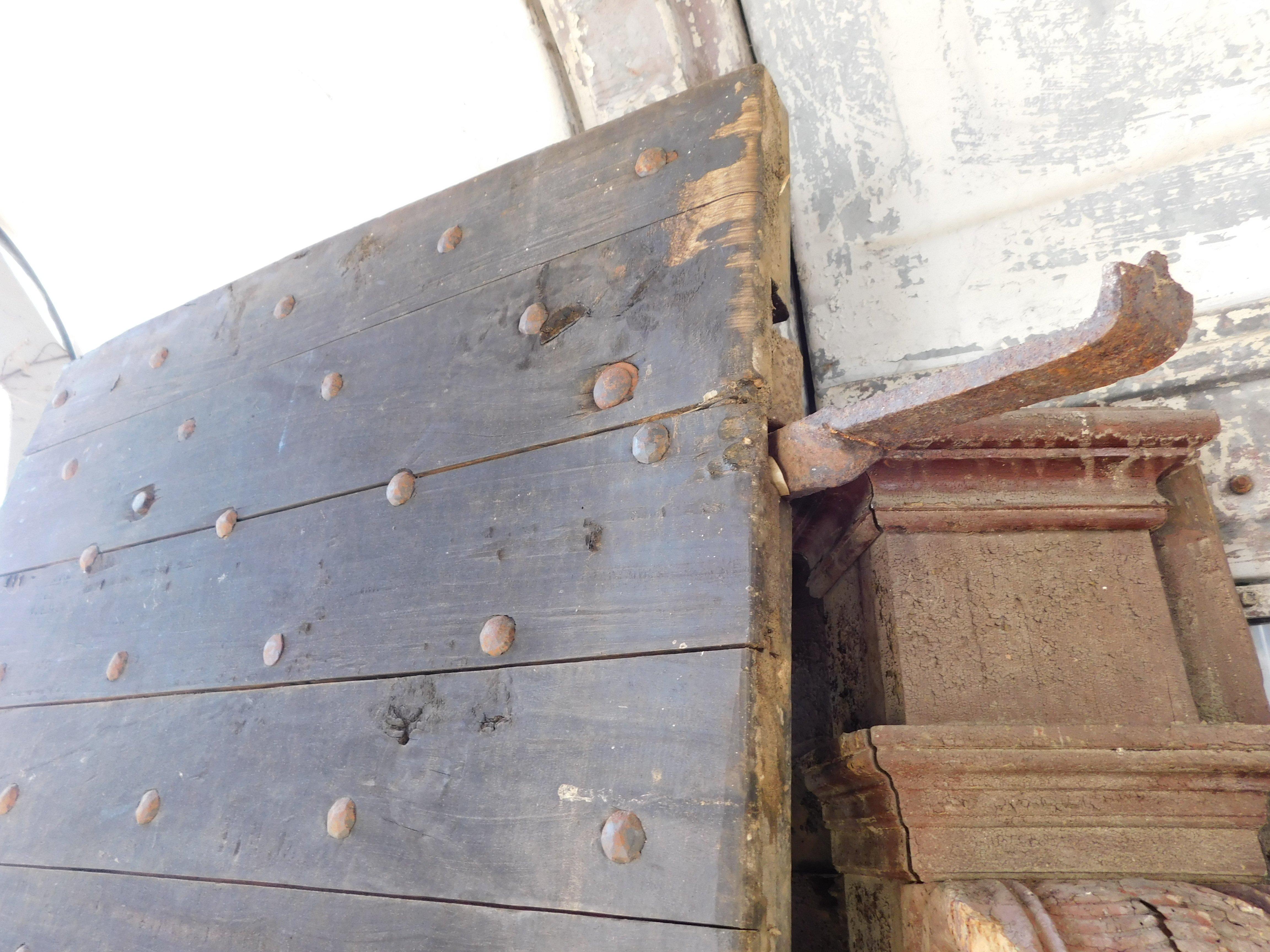 Poplar Double swing door in poplar wood with nails, Italy For Sale