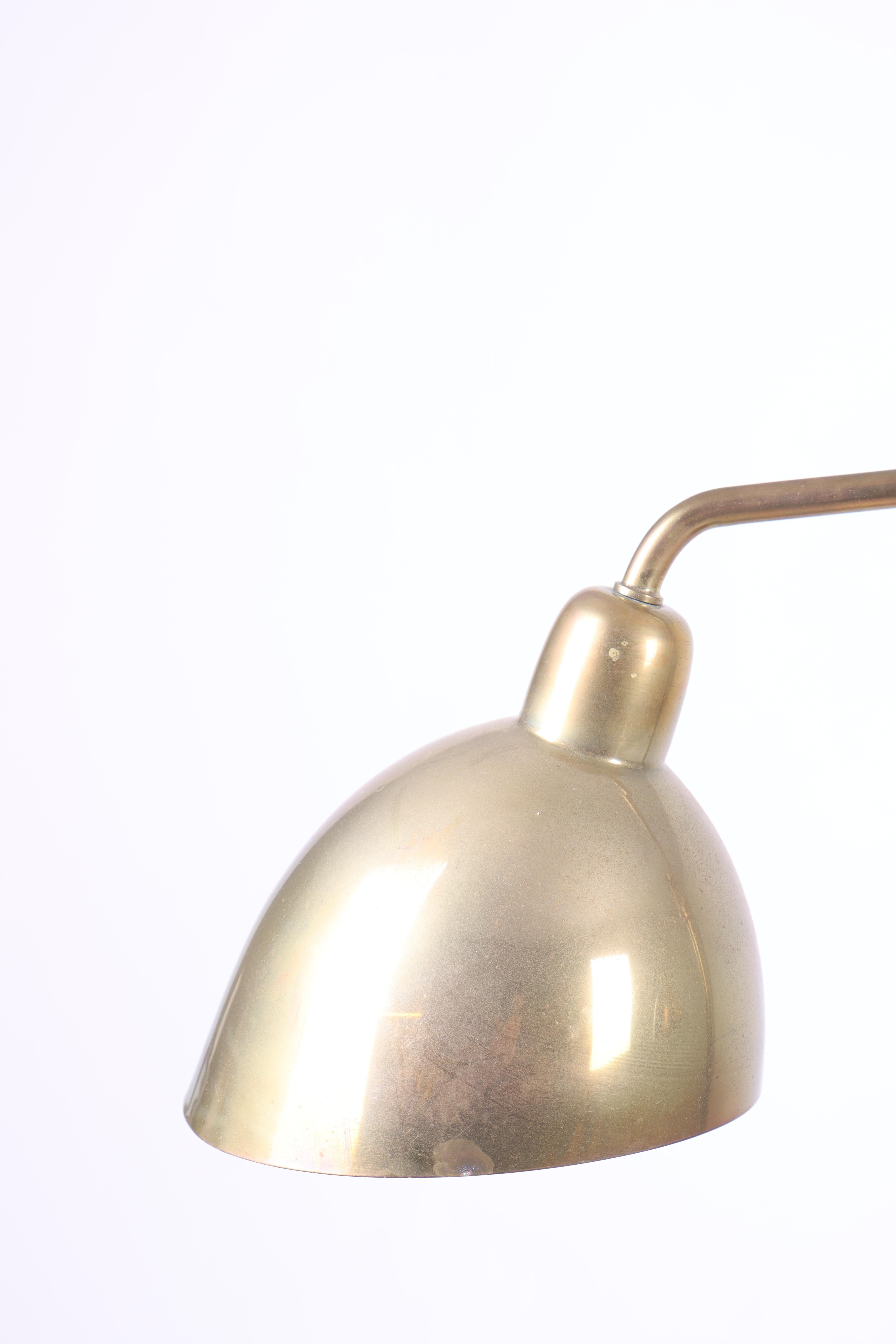 Double Table Lamp in Brass by Louis Poulsen, 1940s In Good Condition For Sale In Lejre, DK
