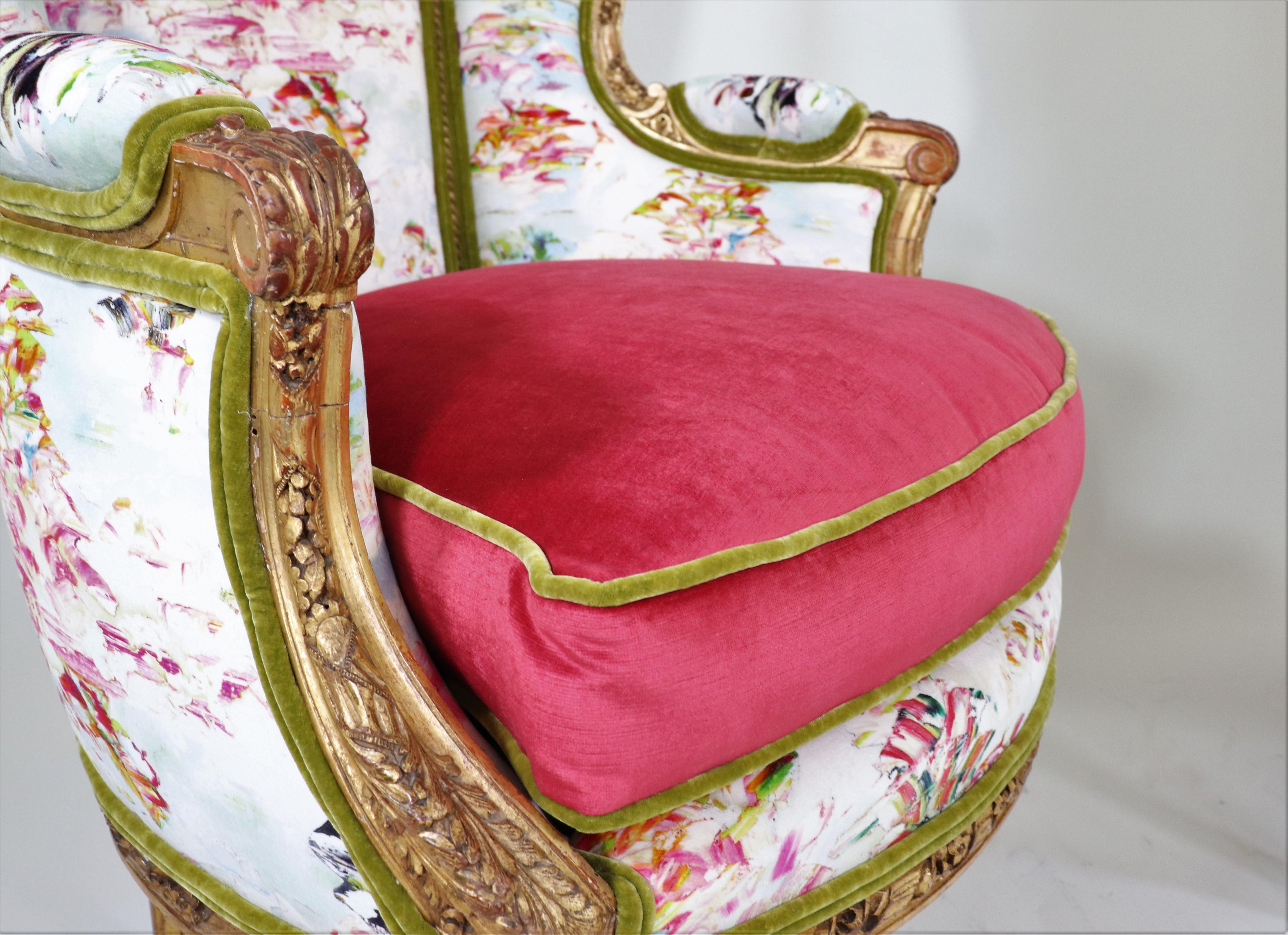 Pair of Mid-19th Century Louis XVI Giltwood Bergère Armchairs with Modern Fabric For Sale 3