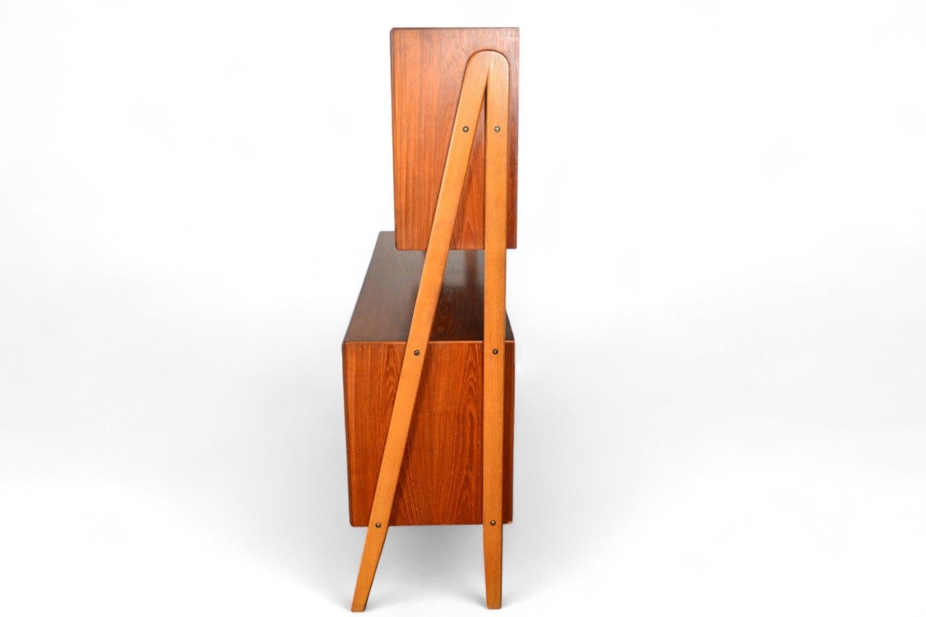 Credenza danese del metà secolo a due piani in Teak + Oak in vendita 6
