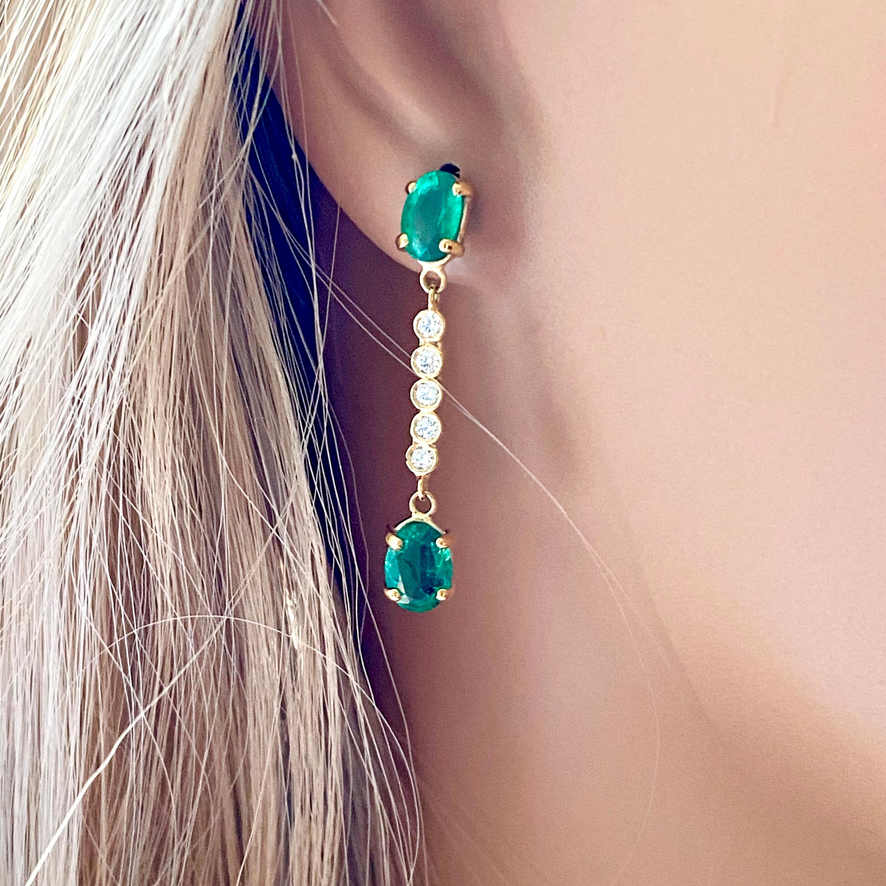 Double Tiered Oval Emeralds Diamonds Drop 14 Karat Yellow Gold Dangle Earrings 3