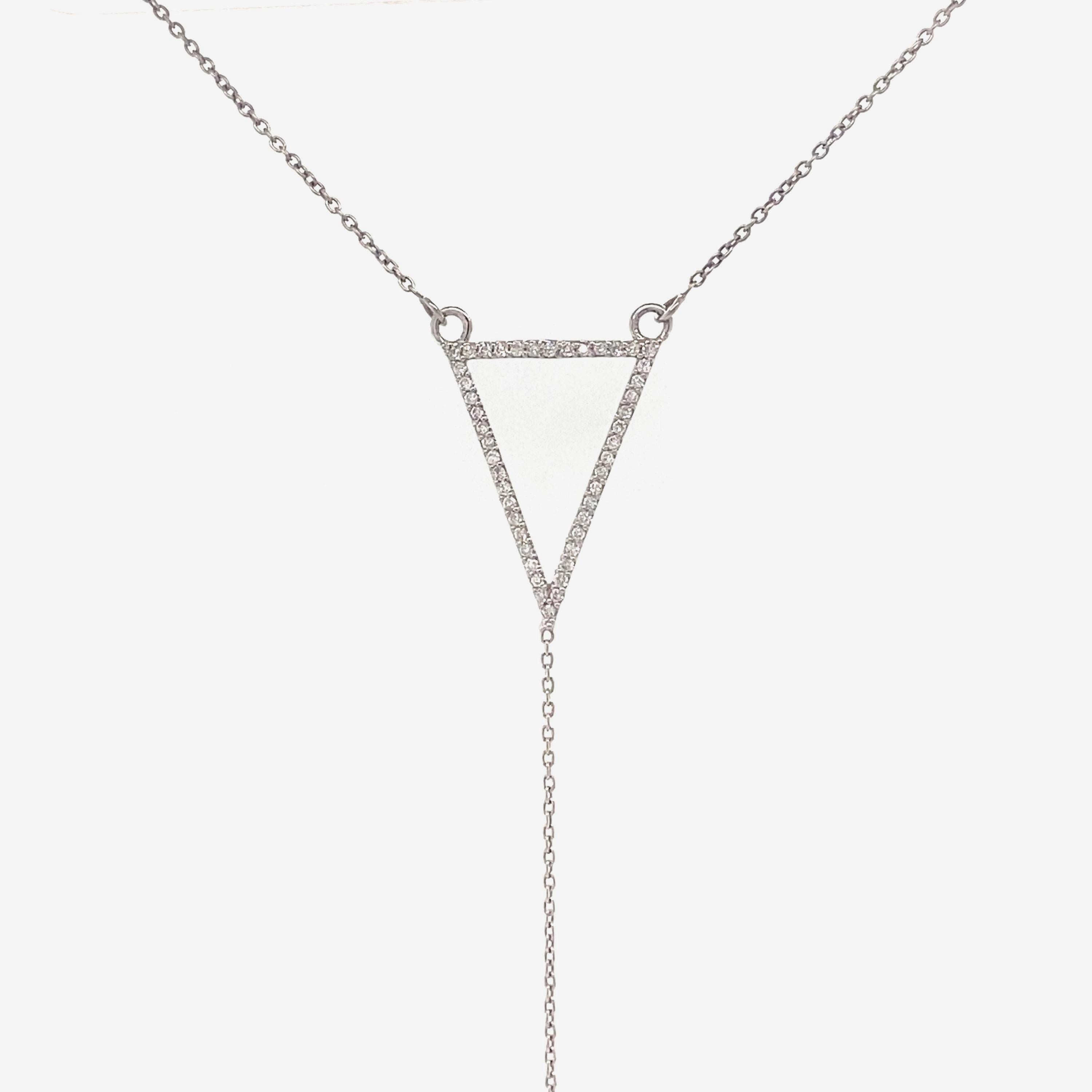 Double Triangle Layered Diamond Charm Necklace in 14K Solid Gold (Certified) In condizioni Nuovo in vendita a New Delhi, DL