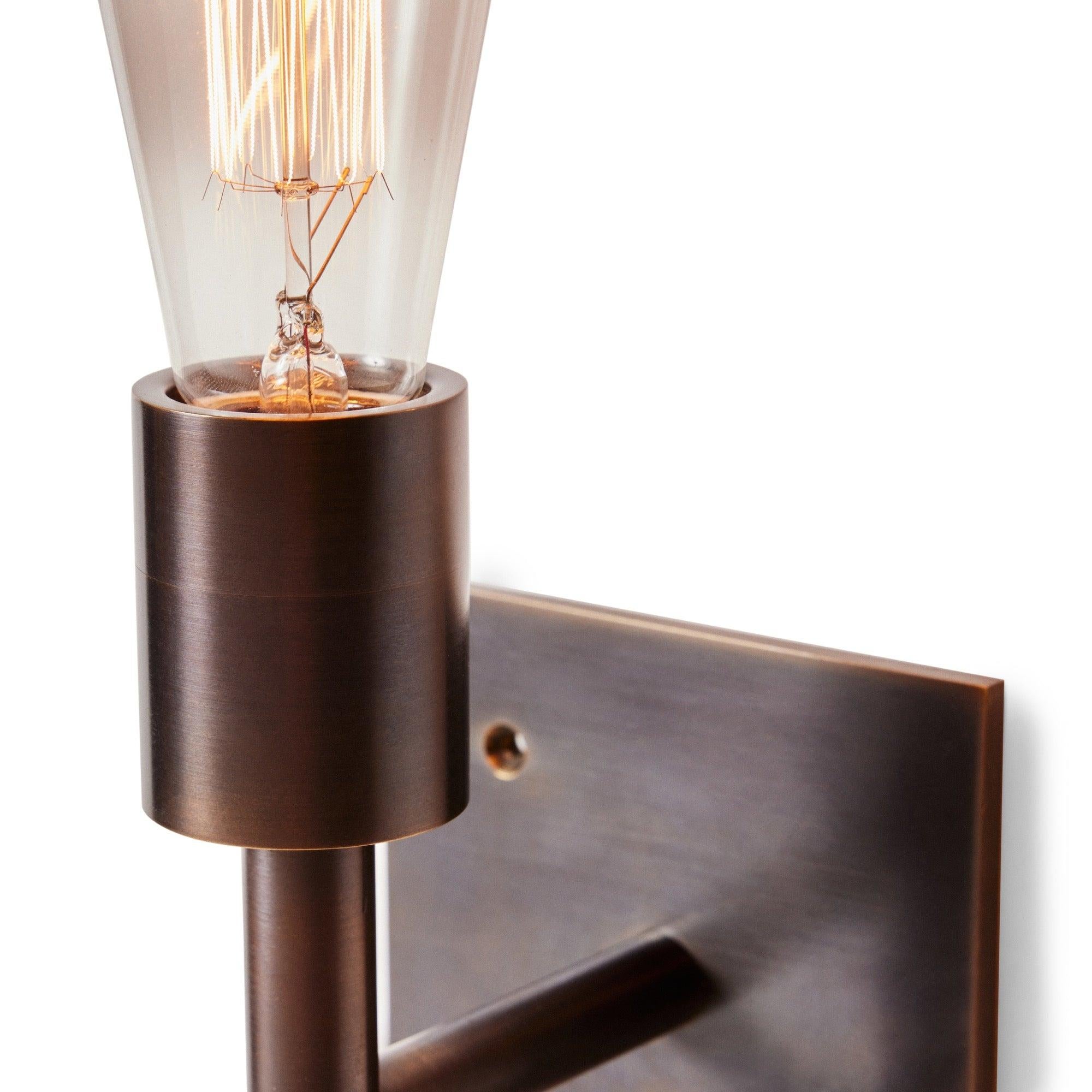 Doppia luce a parete, 2014 In condizioni ottime in vendita a Sagaponack, NY