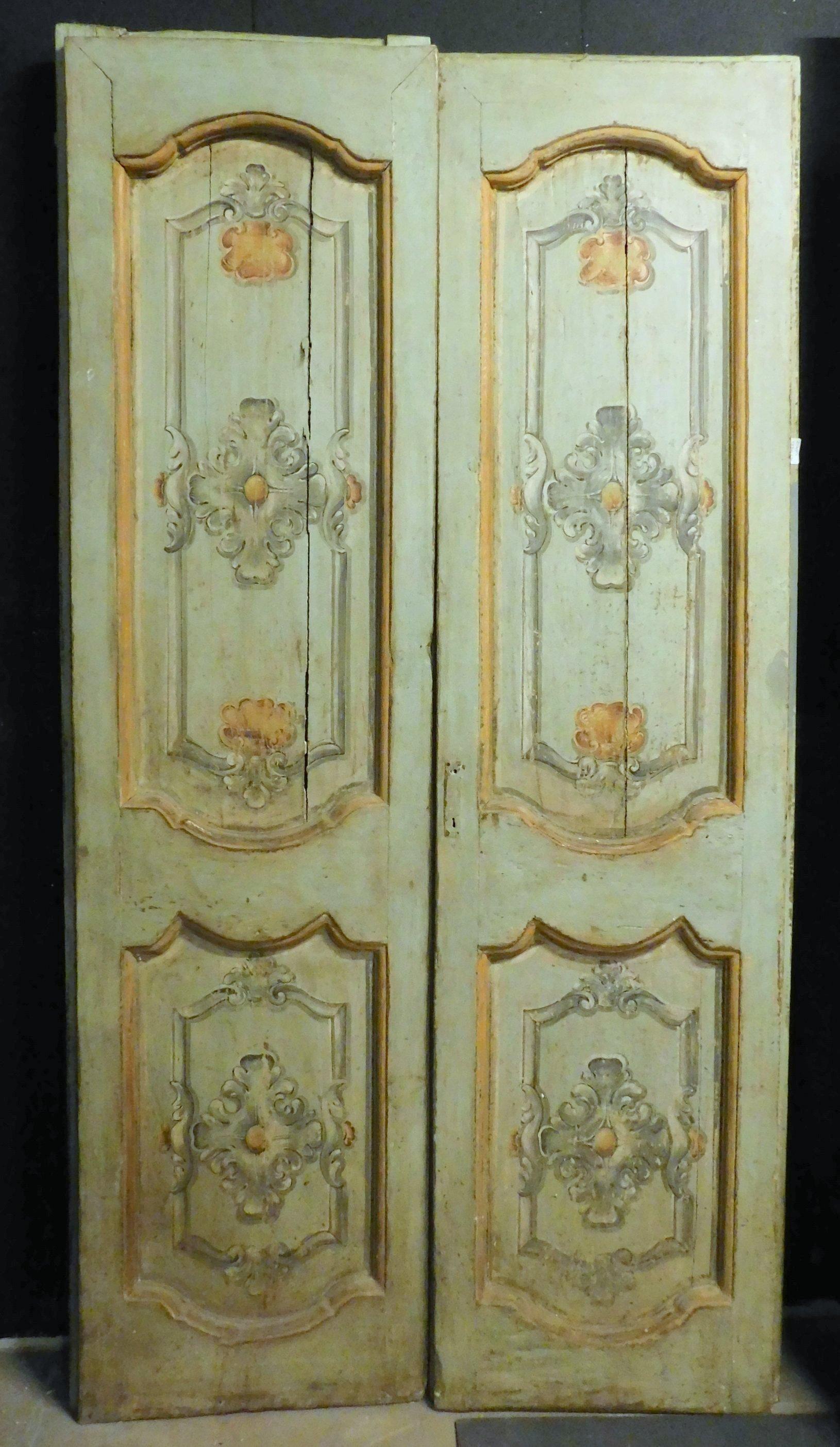 Hand-Carved Double wing door, carved and painted in the panel, '700 Italy For Sale