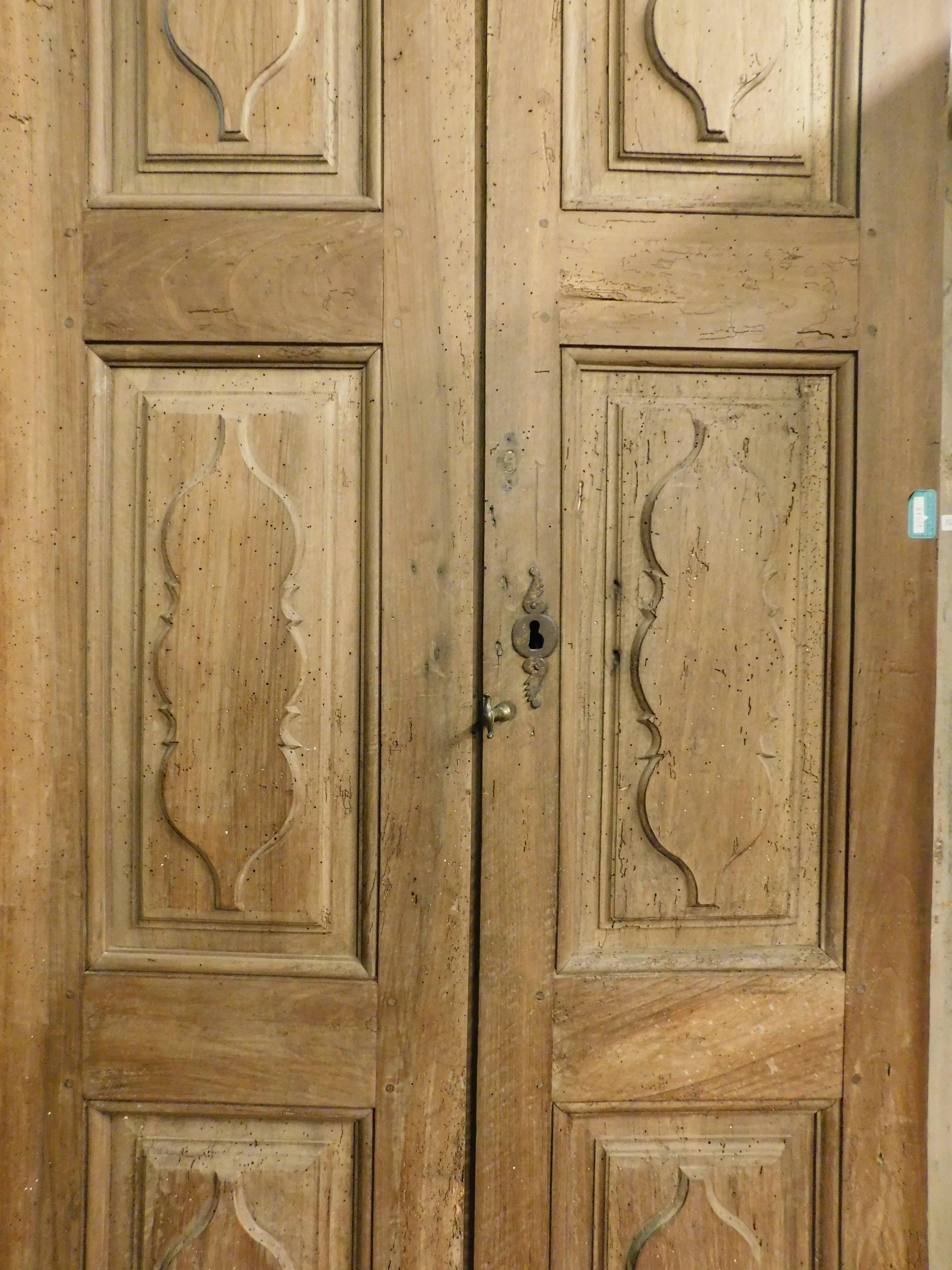 18th Century and Earlier Double wing door, carved in walnut, 18th century, Italy For Sale