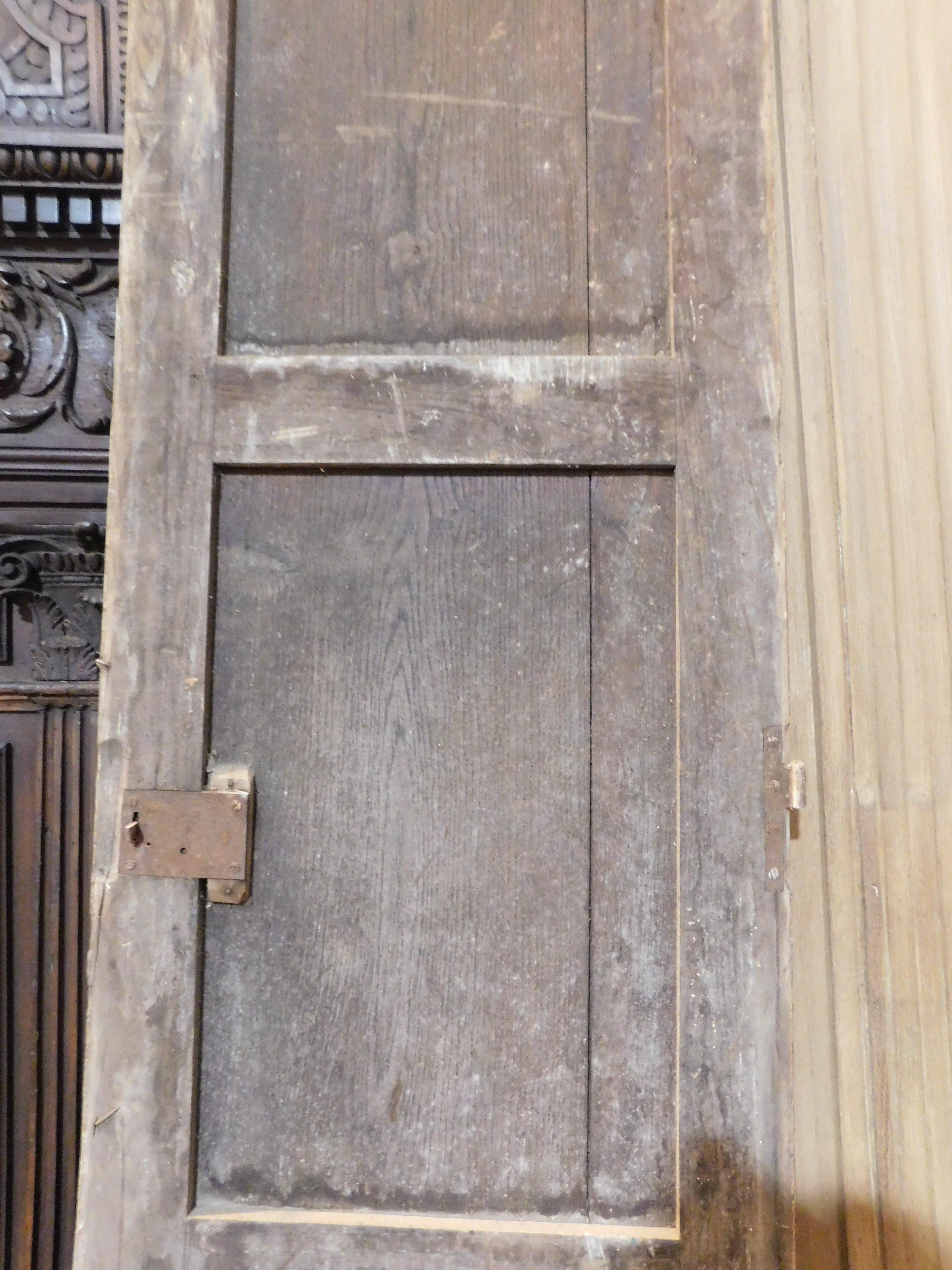 Porte à double battant en Wood Wood Oak, rayée, Italie en vente 2