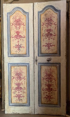 Zweiflügelige Innentür, aus reichlich lackiertem Holz, Italien