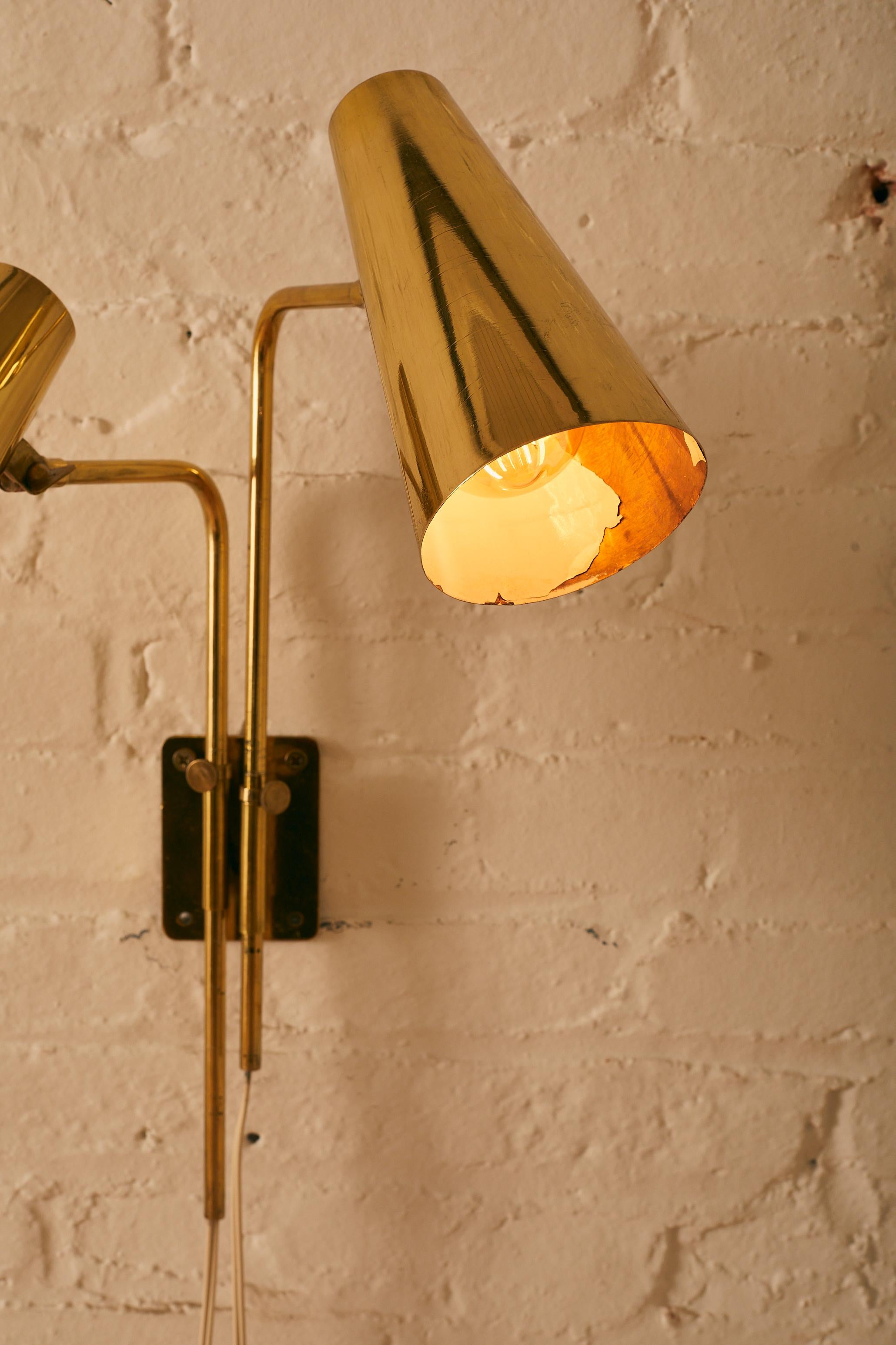 Mid-Century Modern Doubled Headed Wall Sconce by Paavo Tynell For Sale
