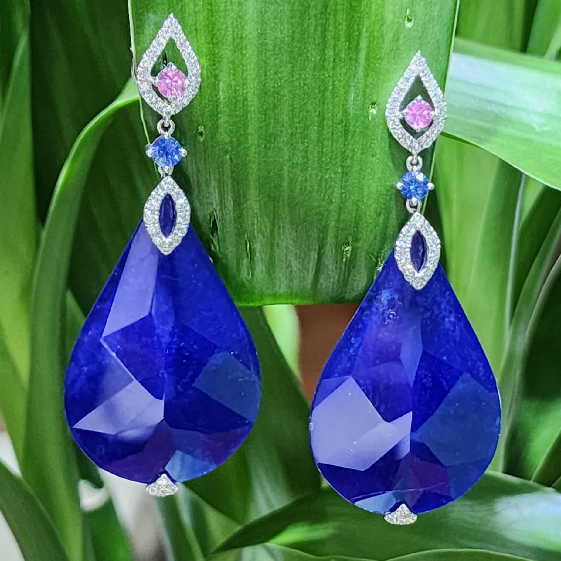 Doublet Lapis Quartz Sapphire and Diamond Dangle in 18k White Gold In New Condition For Sale In Hong Kong, HK