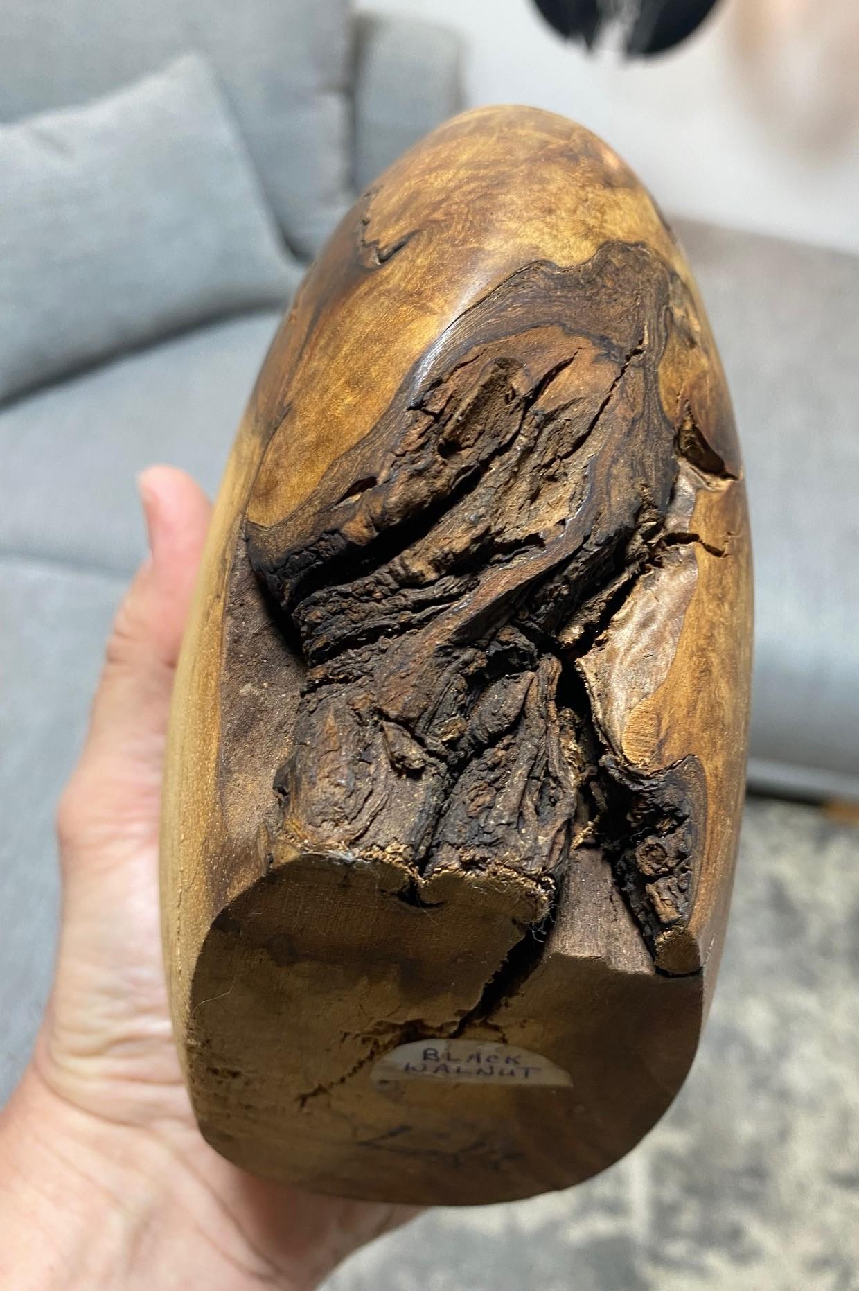 Vase en bois naturel organique tourné signé de l'artiste californien Doug Ayers en vente 7