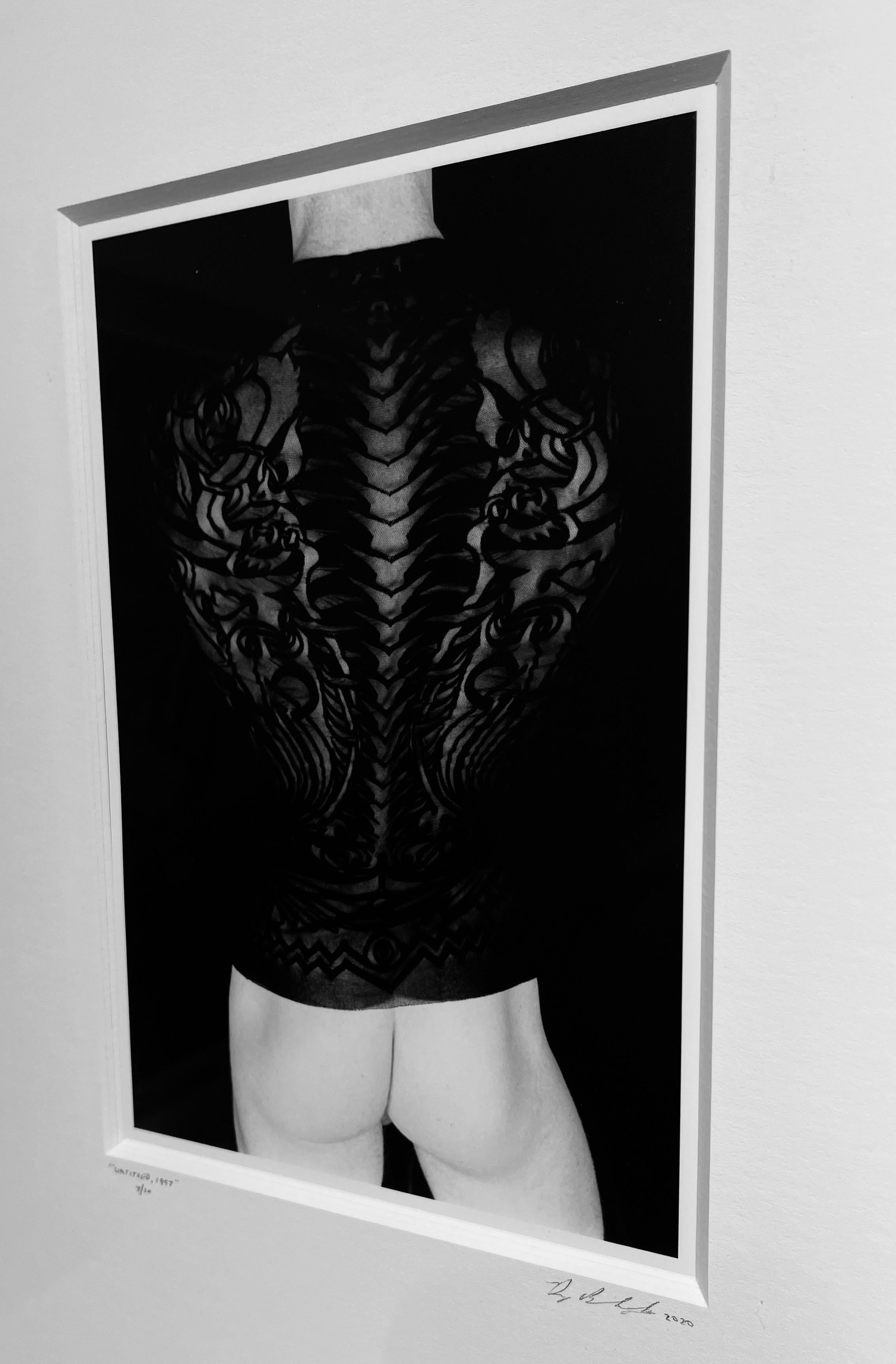 Untitled 1997 - Erotisches Aktfoto mit Figur in Jean Paul Gauthier Tattoo-Hemd (Schwarz), Nude Photograph, von Doug Birkenheuer