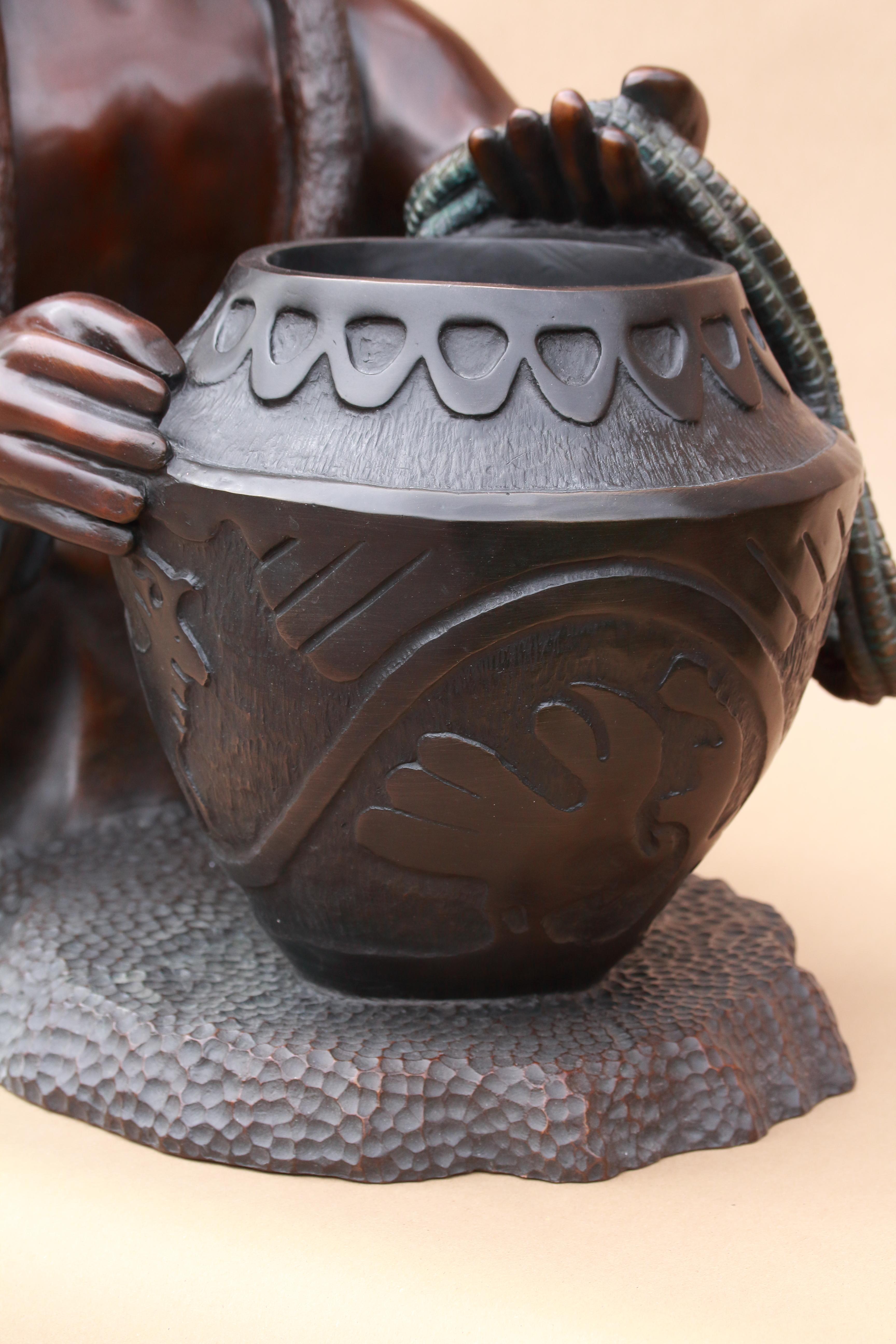 Firmata/inscritta dall'artista sulla base in bronzo della scultura con un numero di edizione.
4/10