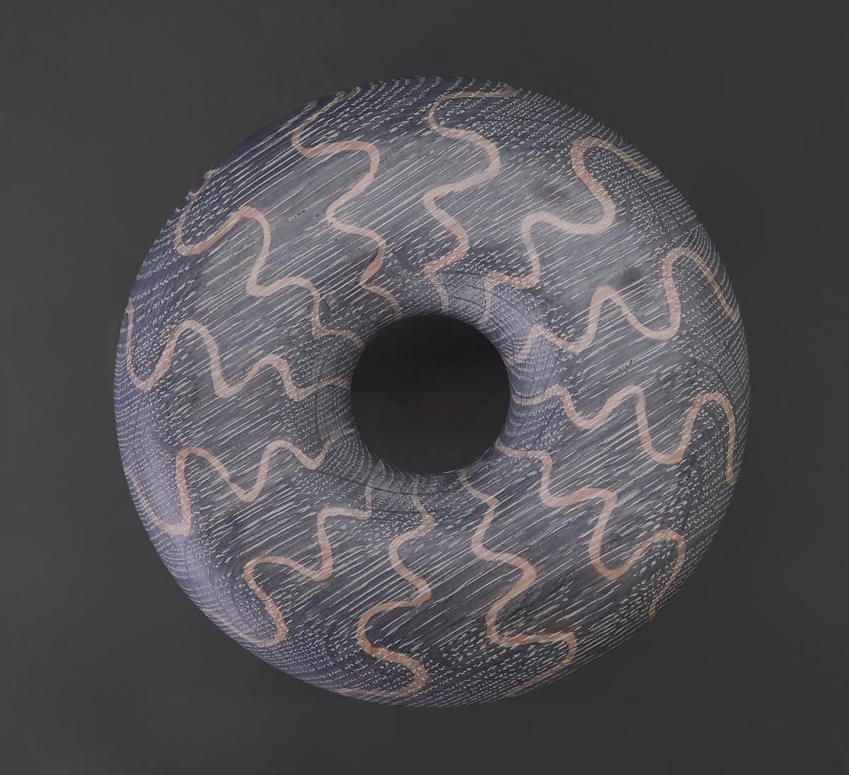 Moderne Tabouret Doughnut - Tabouret traditionnel en bois massif fait main en érable OXALINO en vente