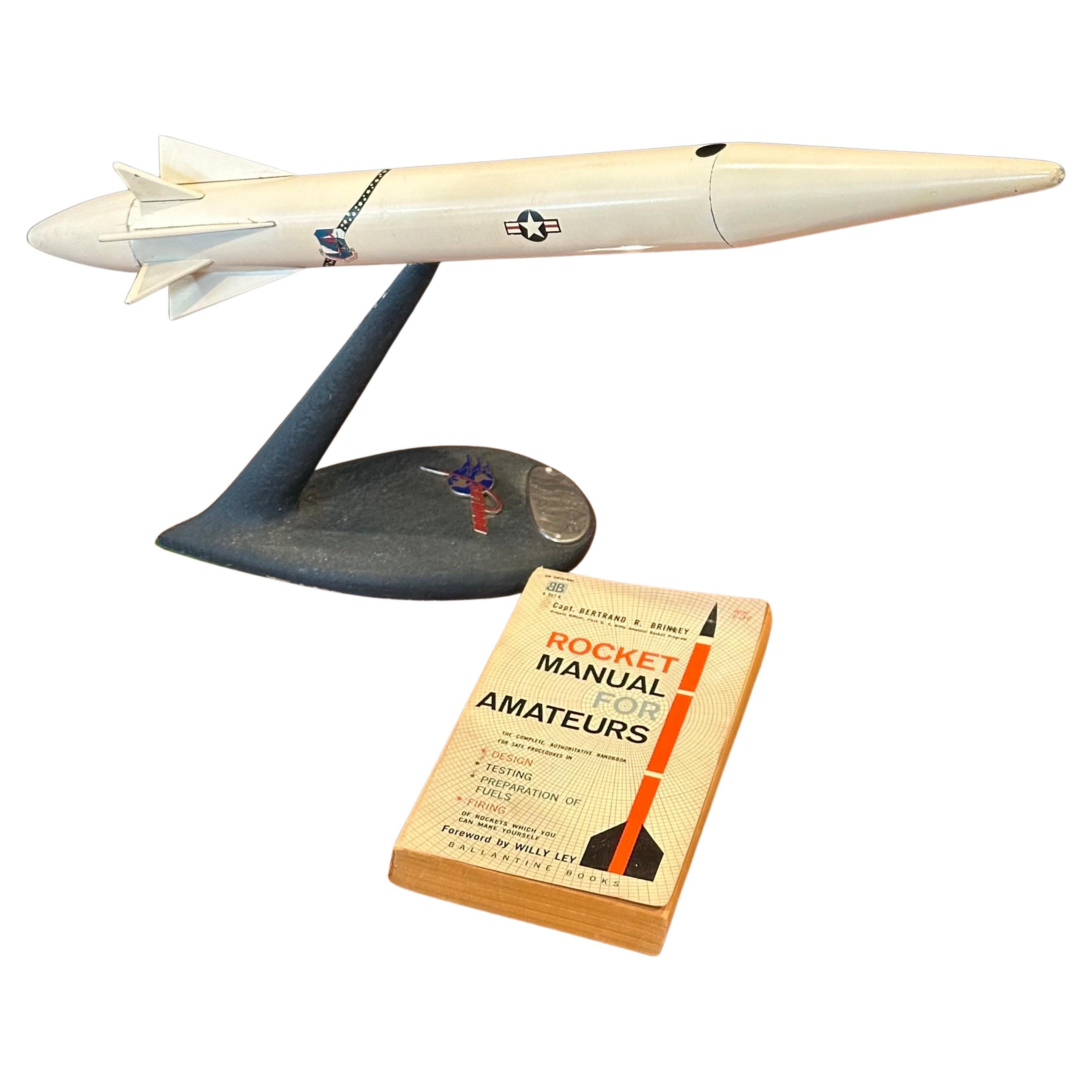 Modèle de bureau d'contracteur d'avion Douglas Aircraft USAF « Skybolt » en vente 14