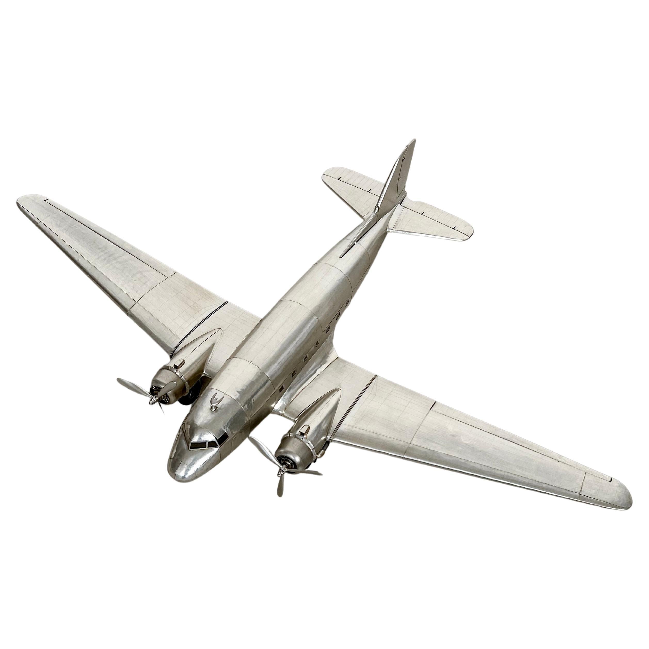 Douglas Dc-3 Aircraft Model, Big Size, Richly Detailed, Streamlined Metal Plane For Sale