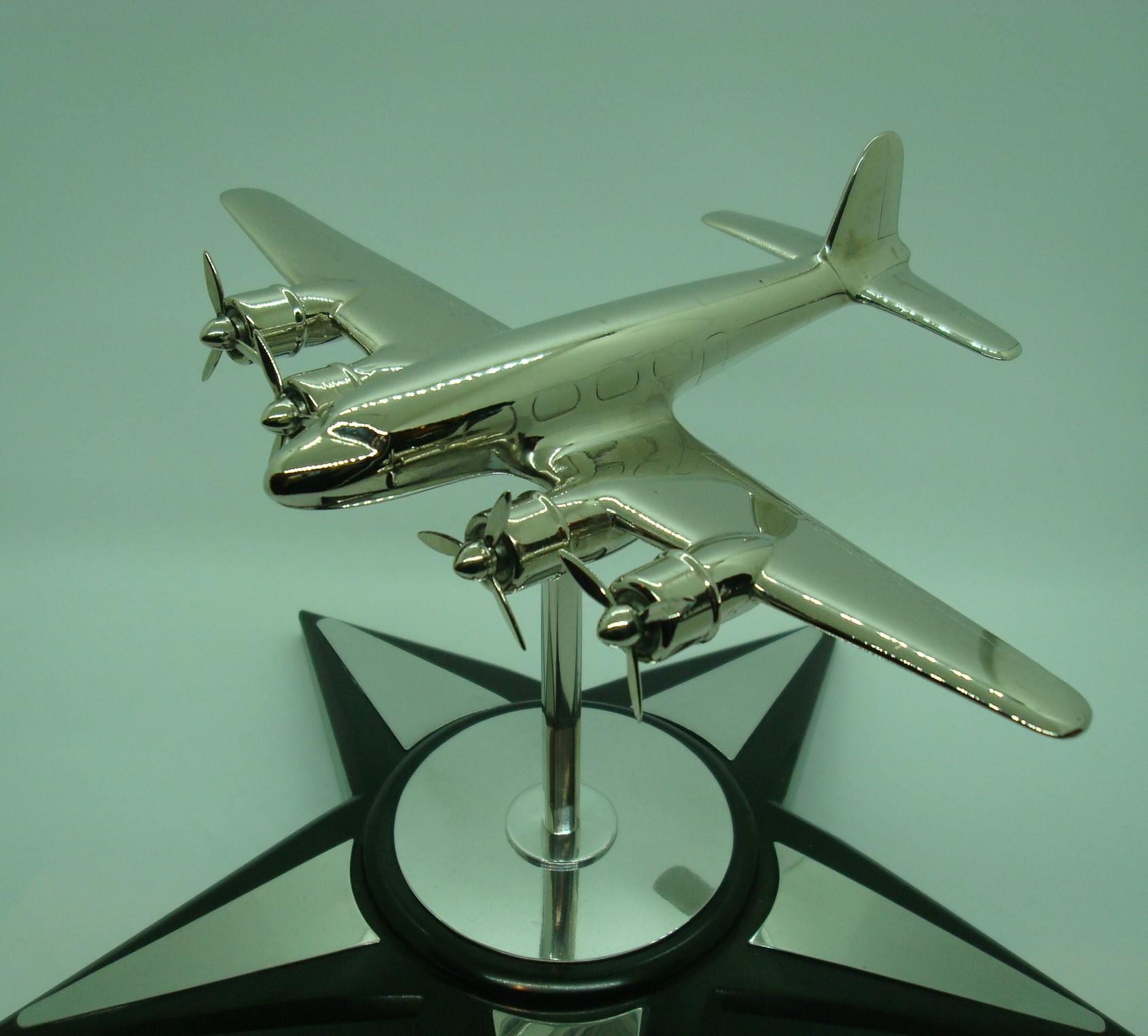 Mid-Century Modern Douglas DC4 Airplane Desk Model, 1940s