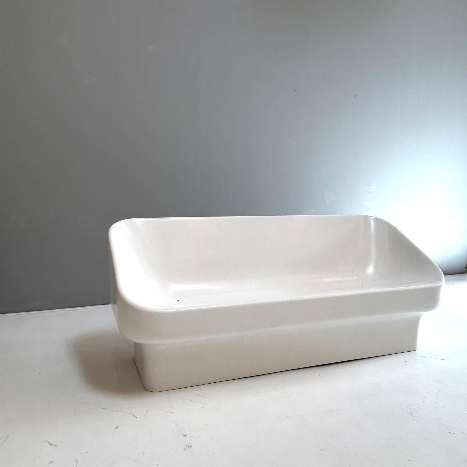 Mid-Century Modern Douglas Deeds, banc en fibre de verre pour Sintoform, 1970 en vente