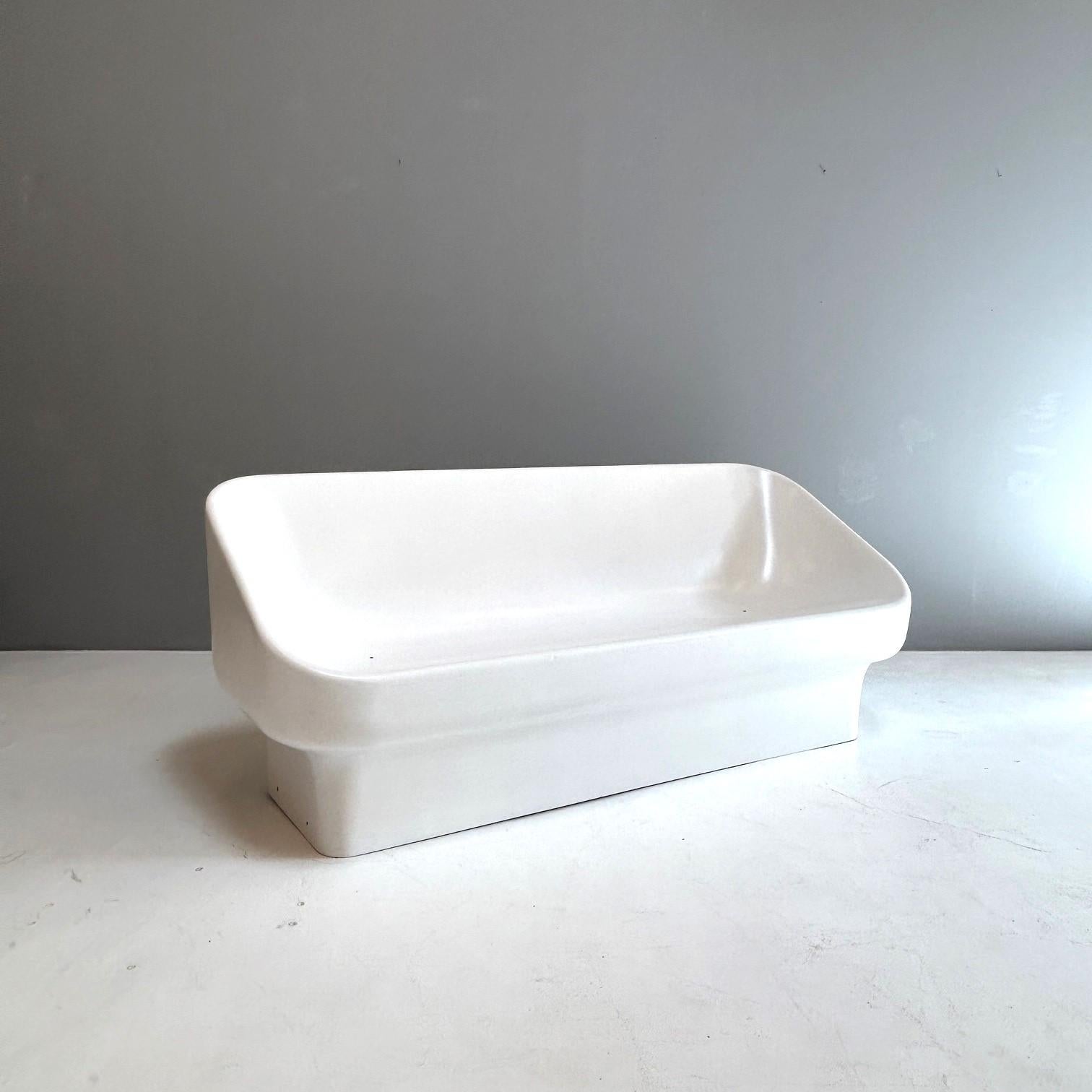 Américain Douglas Deeds, banc en fibre de verre pour Sintoform, 1970 en vente