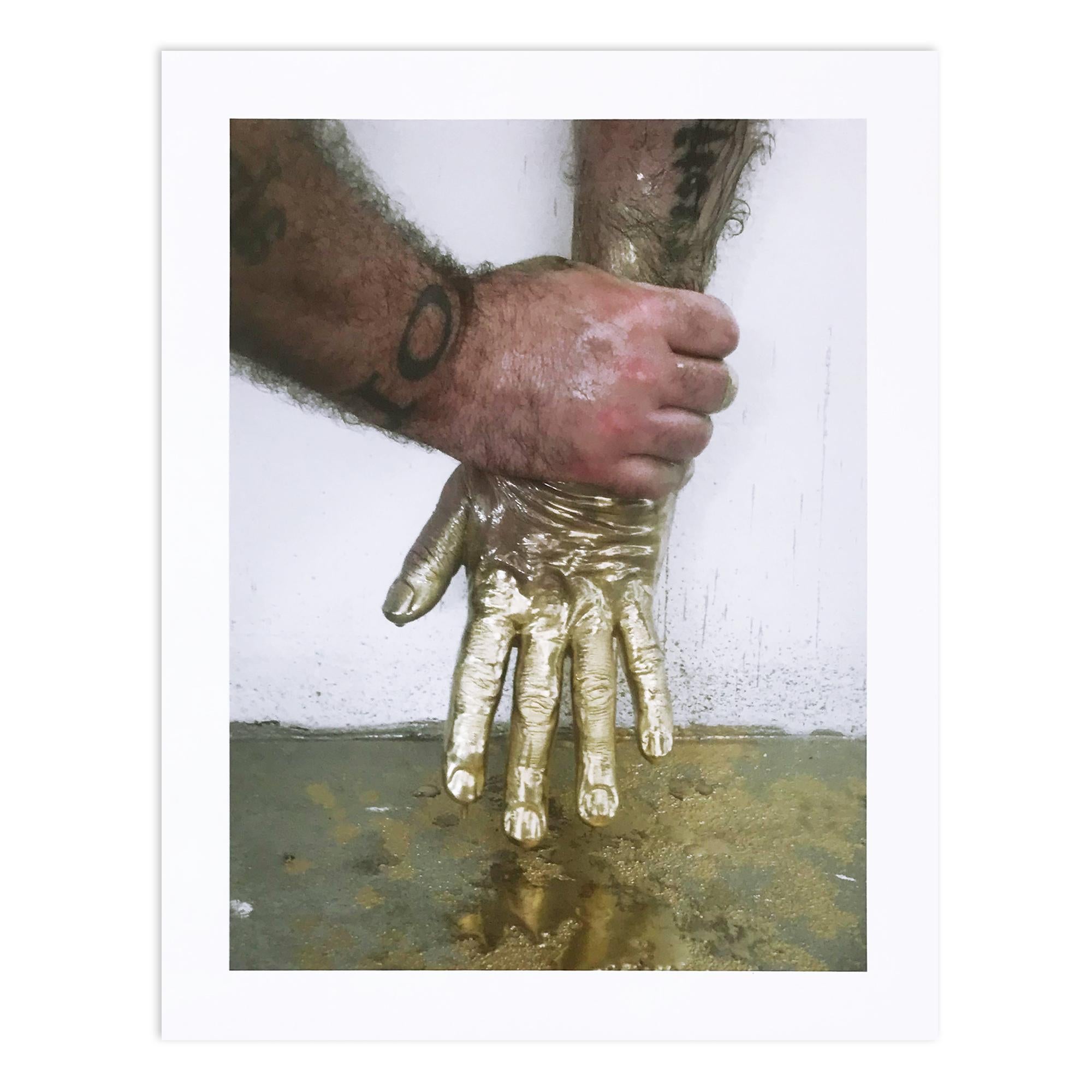 Plus grand que nature, Plus grand que vie, Plus petit que vie // XXIe siècle, Art contemporain - Contemporain Print par Douglas Gordon