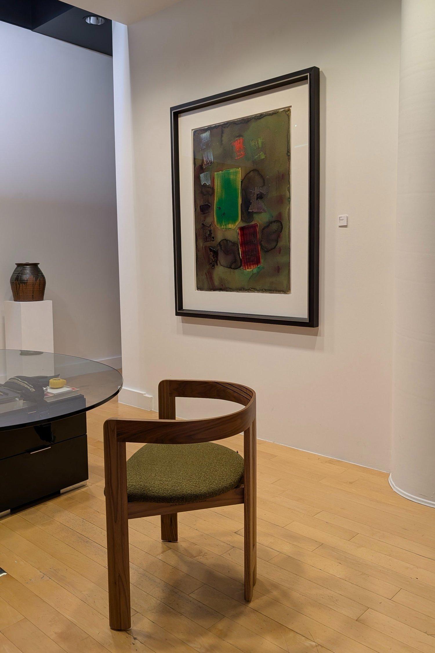 Douglas Haynes, nato a Regina, Saskatchewan, nel 1936, è una figura celebre dell'arte astratta canadese.  Dopo essersi diplomato all'Istituto Provinciale di Tecnologia e Arte (ora Alberta College of Art) nel 1958, ha continuato la sua formazione