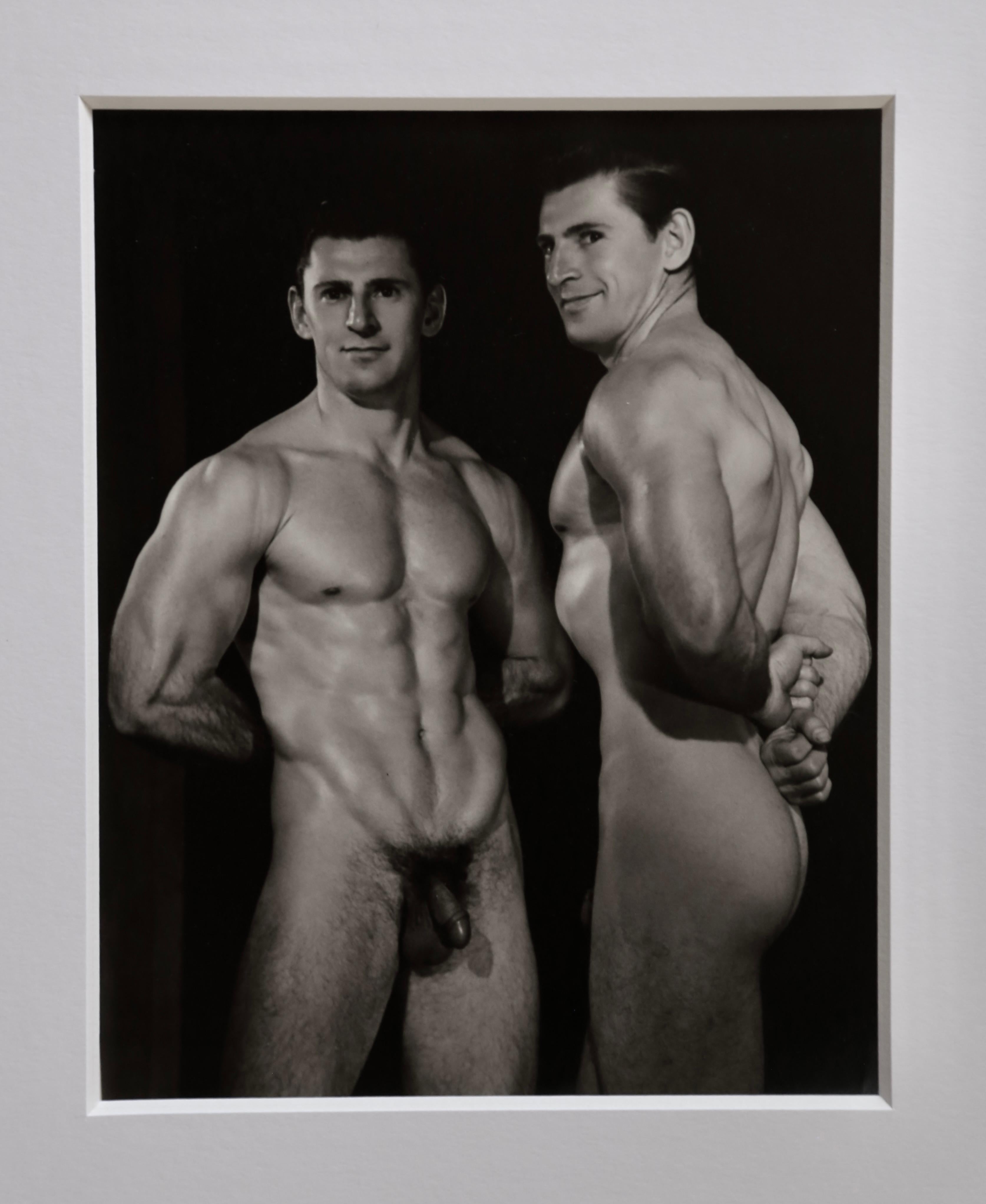 DOUGLAS JULEFF Vintage 1940er Jahre Fotografie des „Fischkuchen“-Modells wie DUBEL #1, gerahmt (Schwarz), Nude Photograph, von Douglas Juleff - Doug of Detroit