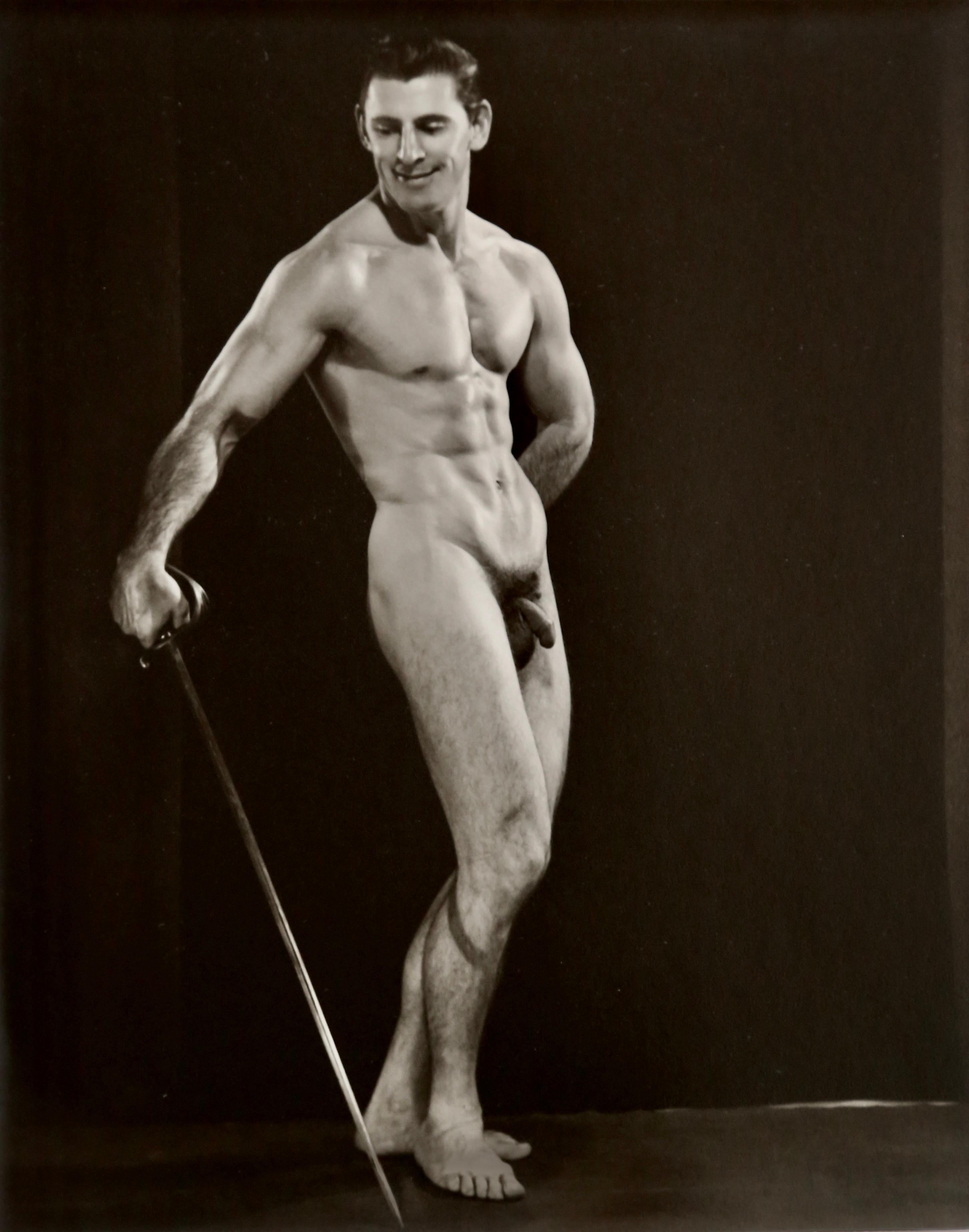 DOUGLAS JULEFF Vintage 1940er Jahre Fotografie des „Fischkuchen“-Modells wie DUBEL #5, gerahmt – Photograph von Douglas Juleff - Doug of Detroit