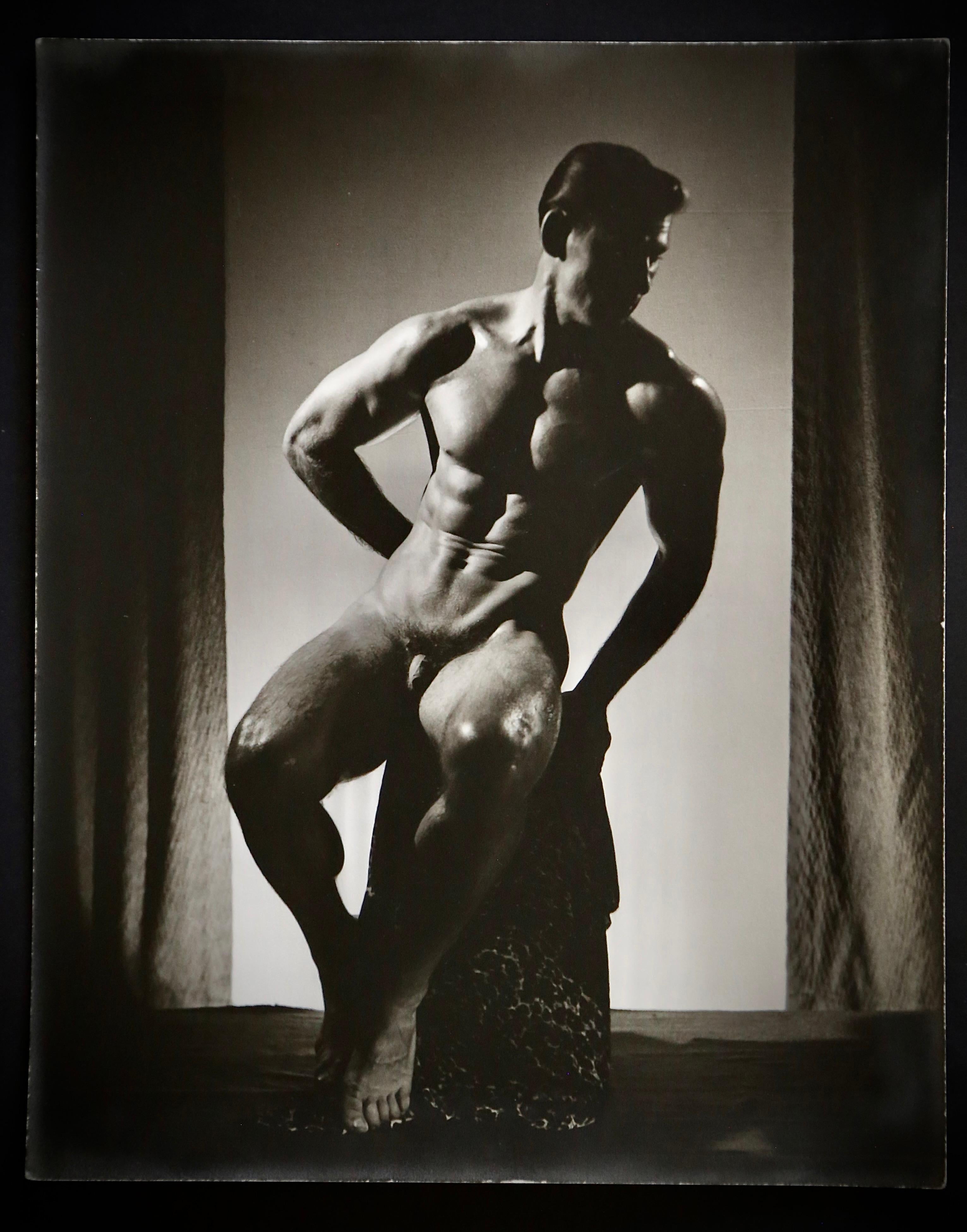 DOUGLAS JULEFF Vintage 1940er Jahre Fotografie des „Fischkuchen“-Modells wie DUBEL #6, gerahmt (Nachkriegszeit), Photograph, von Douglas Juleff - Doug of Detroit