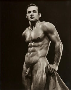 I. Douglas Gold, fotografia d'epoca degli anni '50, con la medaglia d'oro alle Olimpiadi STAN STANCZYK