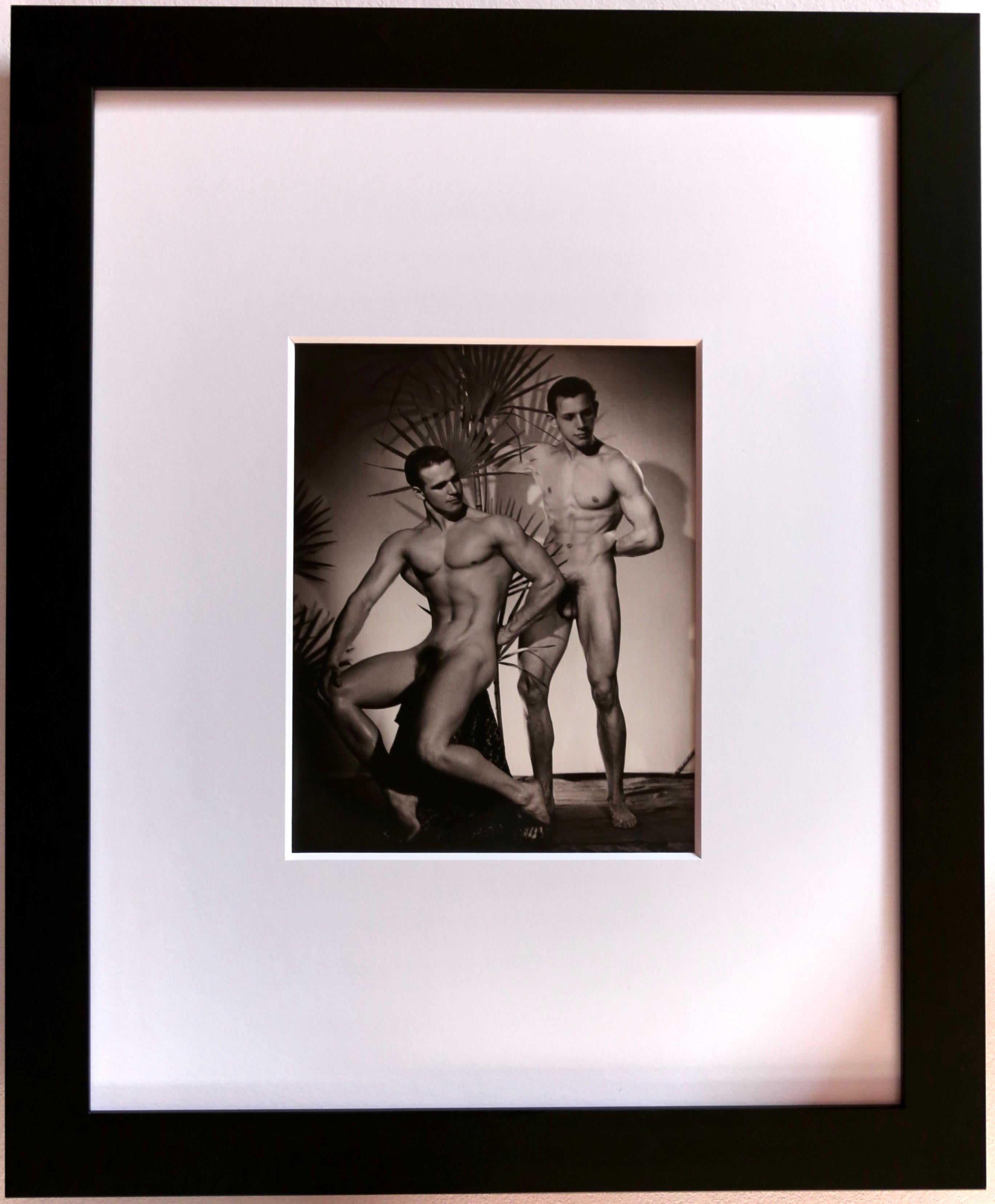 DOUGLAS JULEFF Vintage 1950s Beefcake Photograph of VIC SEIPKE & JIM PARK - Black Nude Photograph by Douglas Juleff - Doug of Detroit