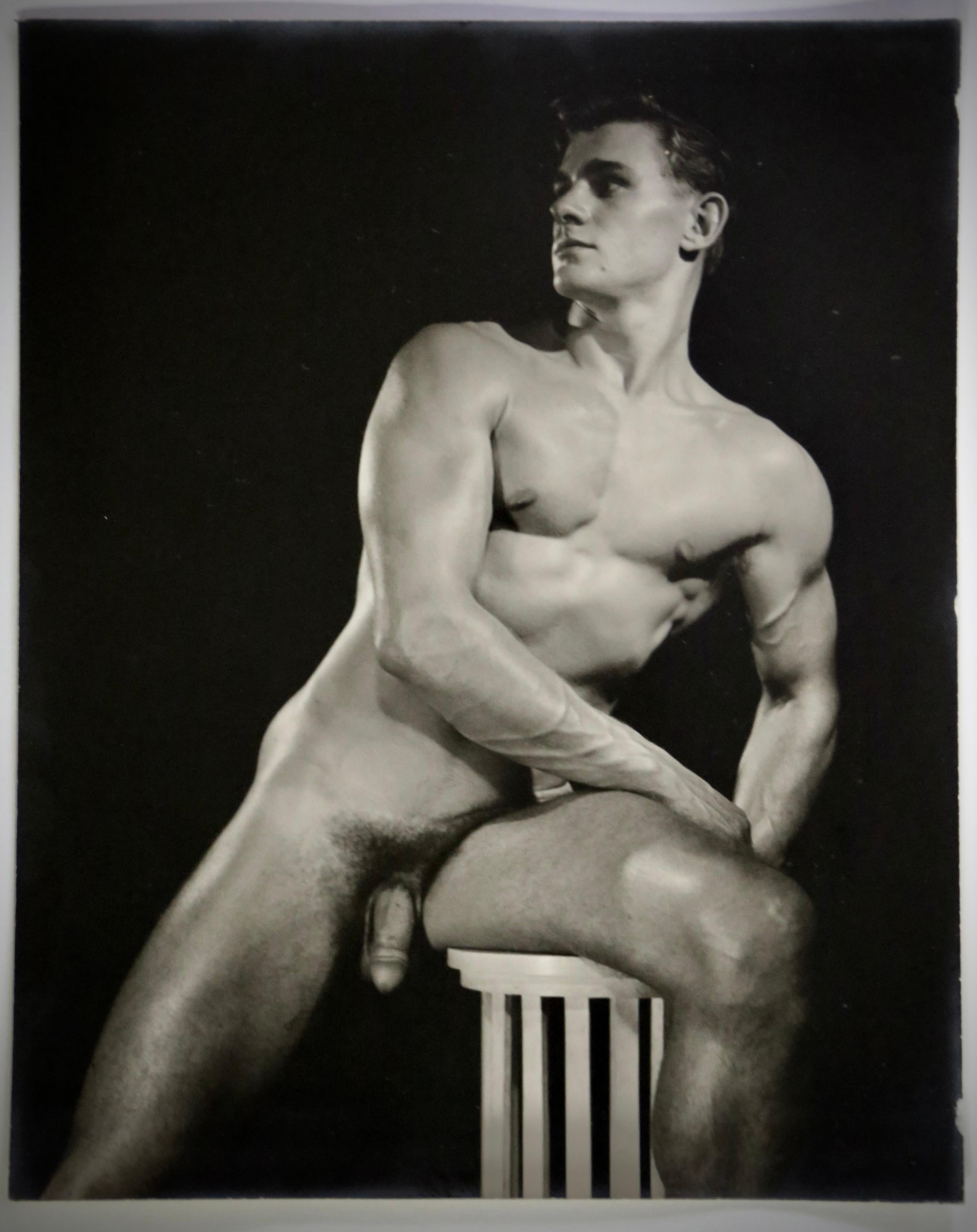 DOUGLAS JULEFF Fotografía vintage de los años 50 del modelo "Beefcake" Maynard Keith nº 2