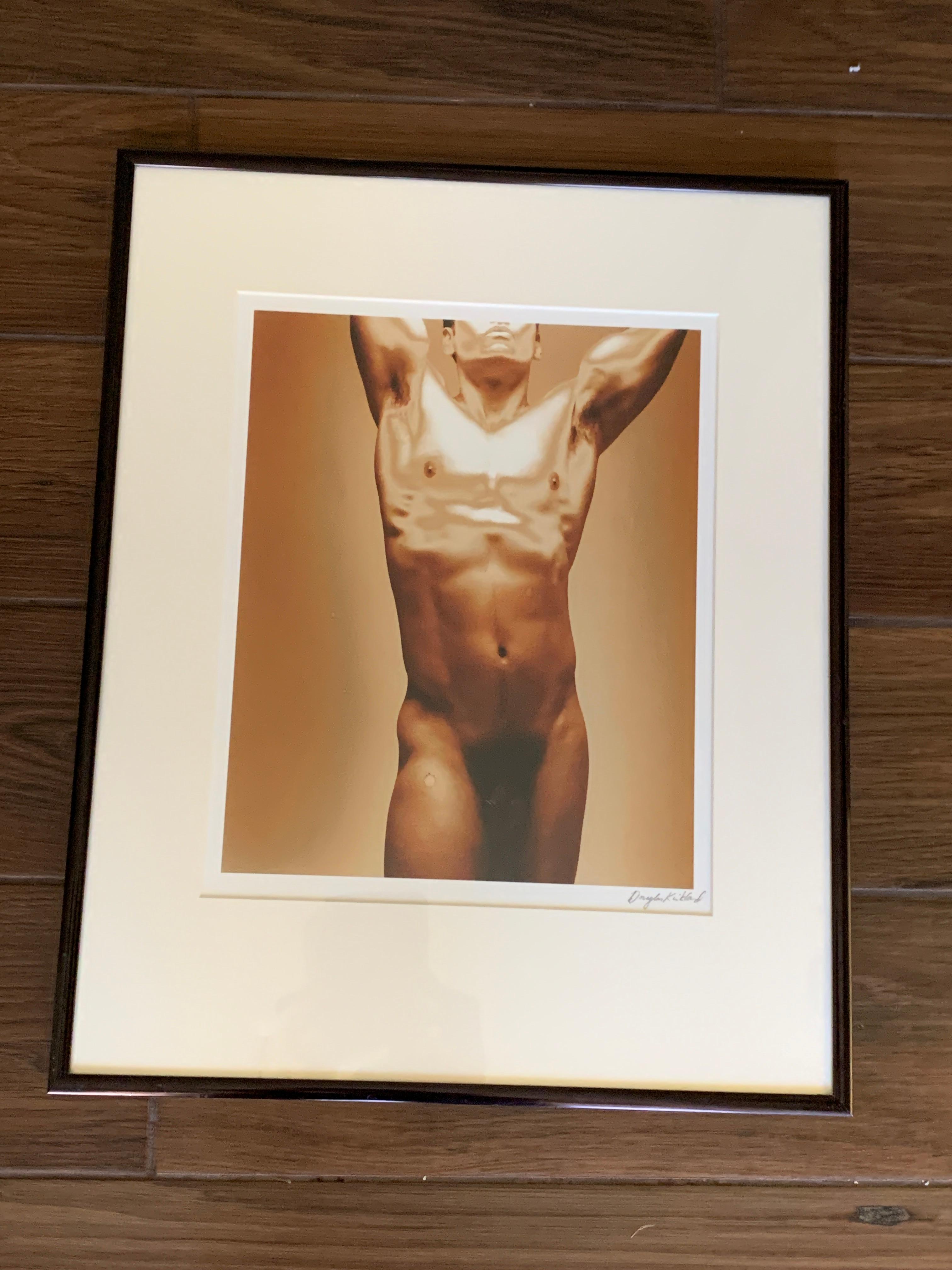 Douglas Kirkland „Goldener Junge“ Seltene männliche Akt- Originalfotografie im Angebot 2