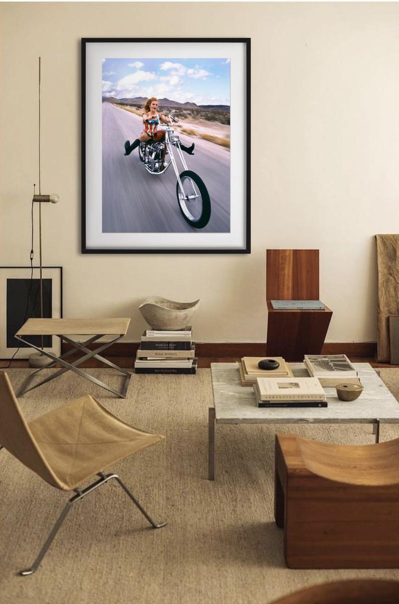Ann-Margret - Sur une moto Chopper, photographie d'art, 1971 en vente 5
