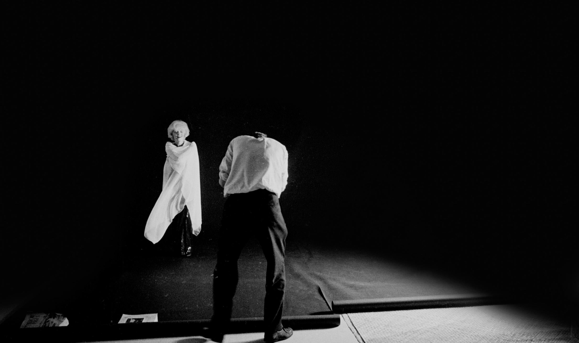 Douglas Kirkland Black and White Photograph - Marilyn Monroe, 1961