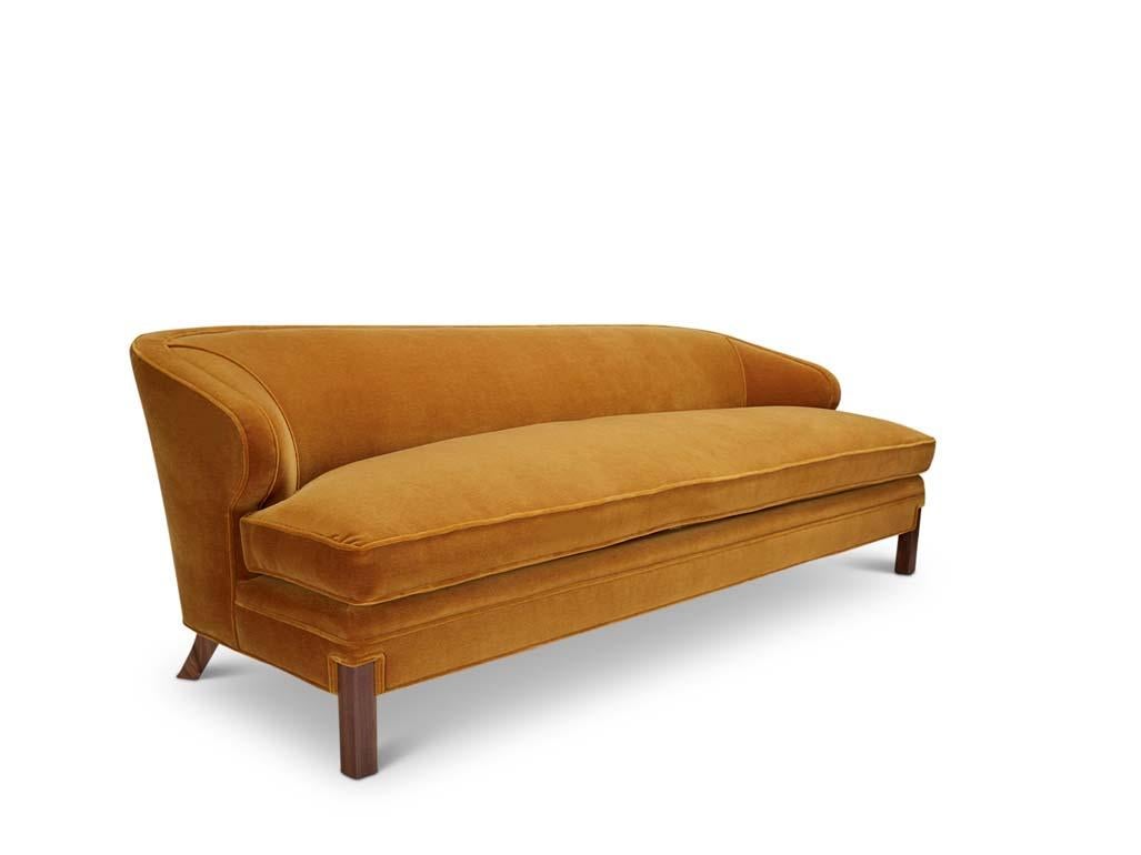 El sofá Douglas es un sofá bajo con un cojín de asiento envuelto en plumón y patas de nogal americano macizo o roble blanco. 

La colección Lawson-Fenning está diseñada y fabricada a mano en Los Ángeles, California. Póngase en contacto con nosotros