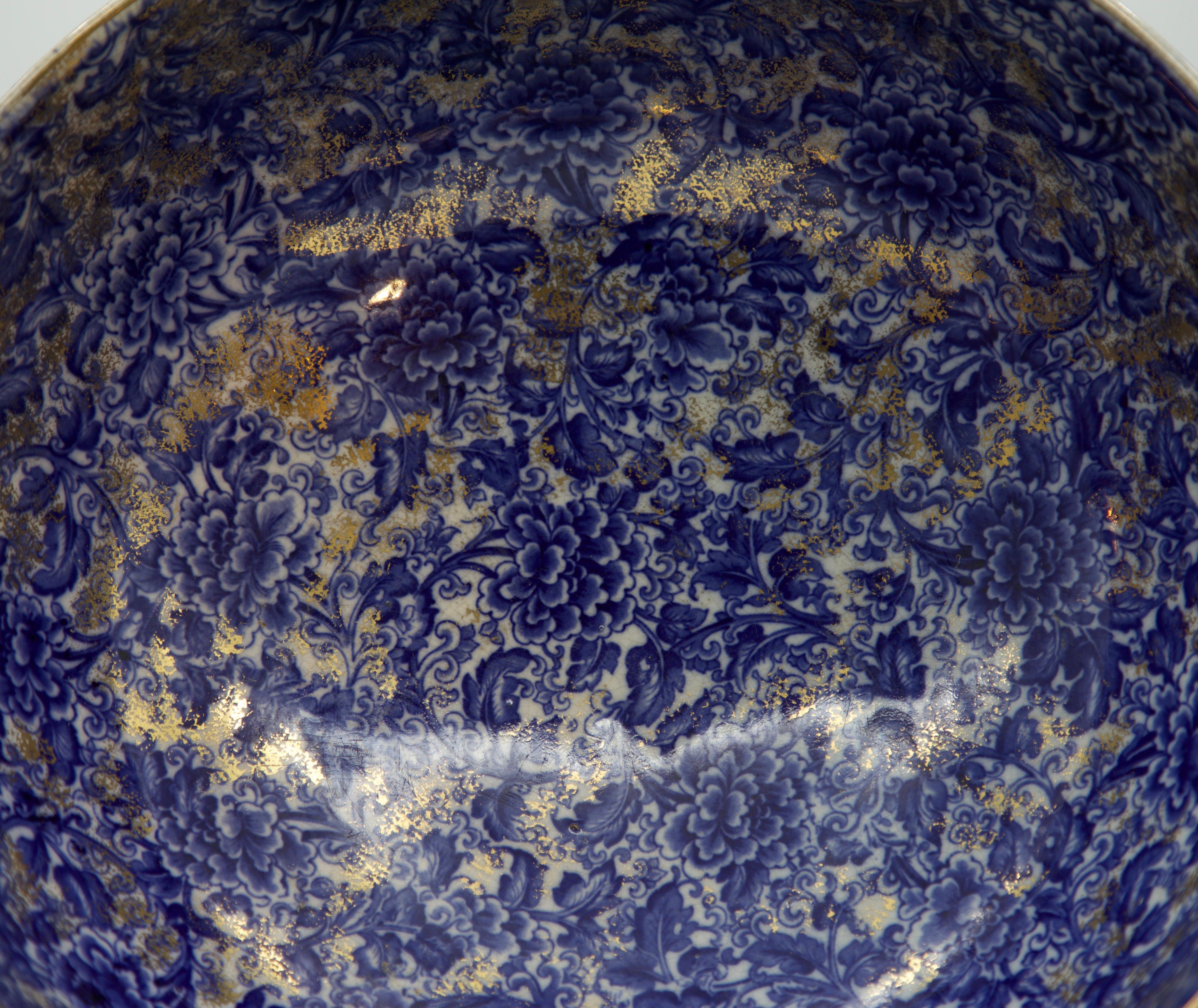 Anglais DOULTON BURSLEM 19ème SIÈCLE Bleu cobalt-Or Feuille de grand centre de table punchbowl en vente