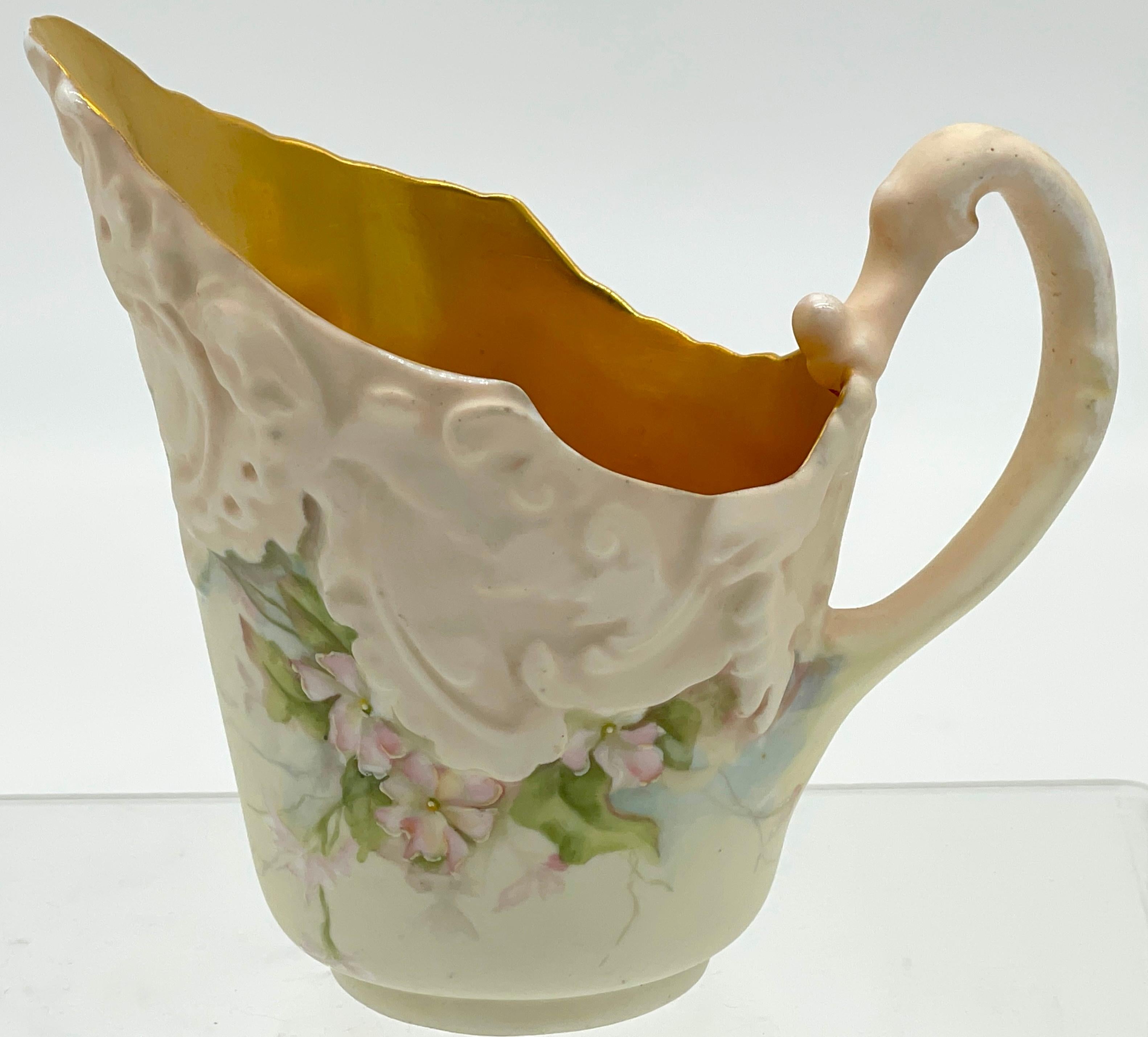 Service à thé 3 pièces Doulton Burslem Blush Ivory avec décor de fleurs de pommier, 1889 en vente 2