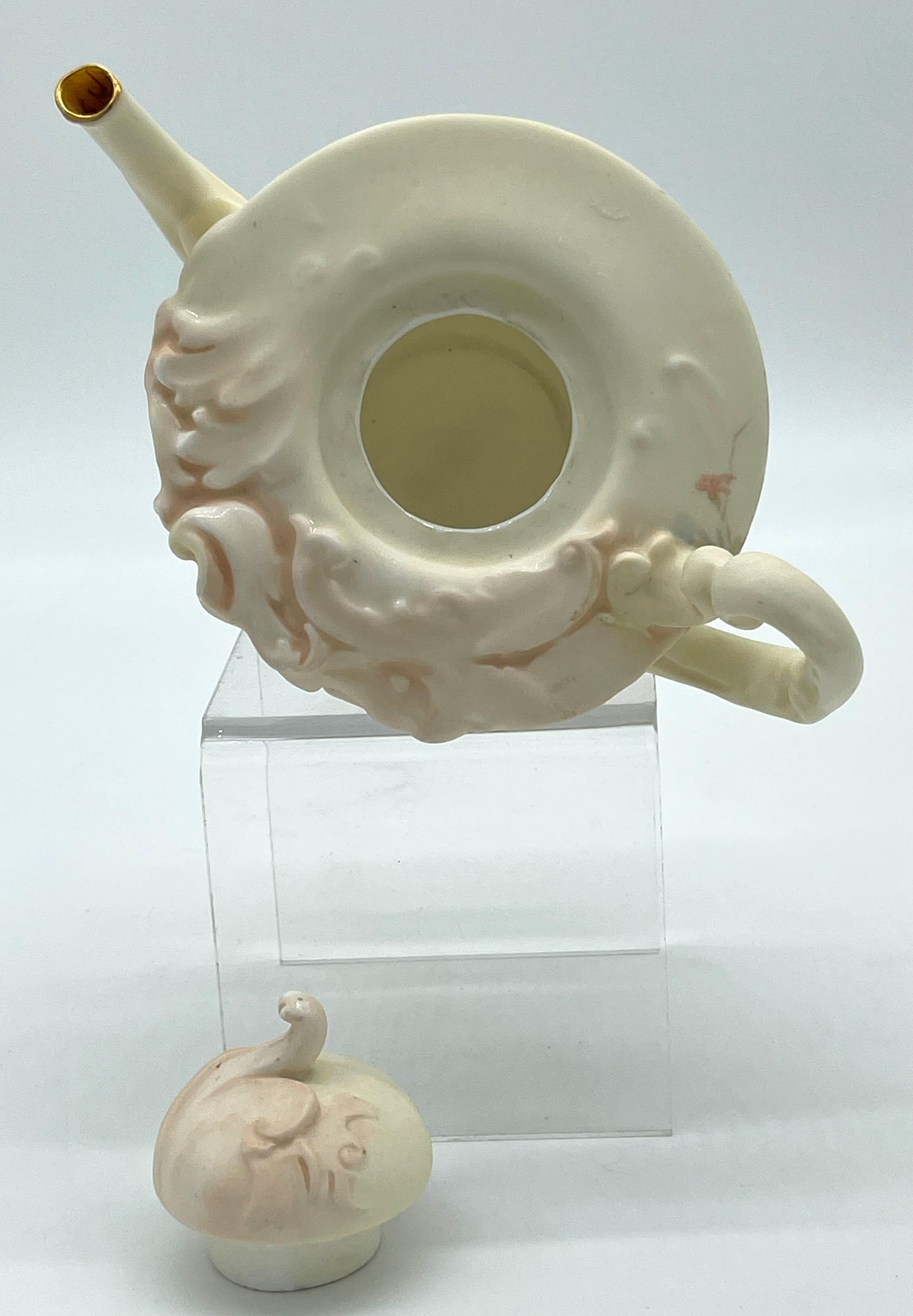 Porcelaine Service à thé 3 pièces Doulton Burslem Blush Ivory avec décor de fleurs de pommier, 1889 en vente