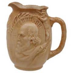 Caraffa Doulton Burslem commemorativa del poeta laureato Alfred, Lord Tennyson