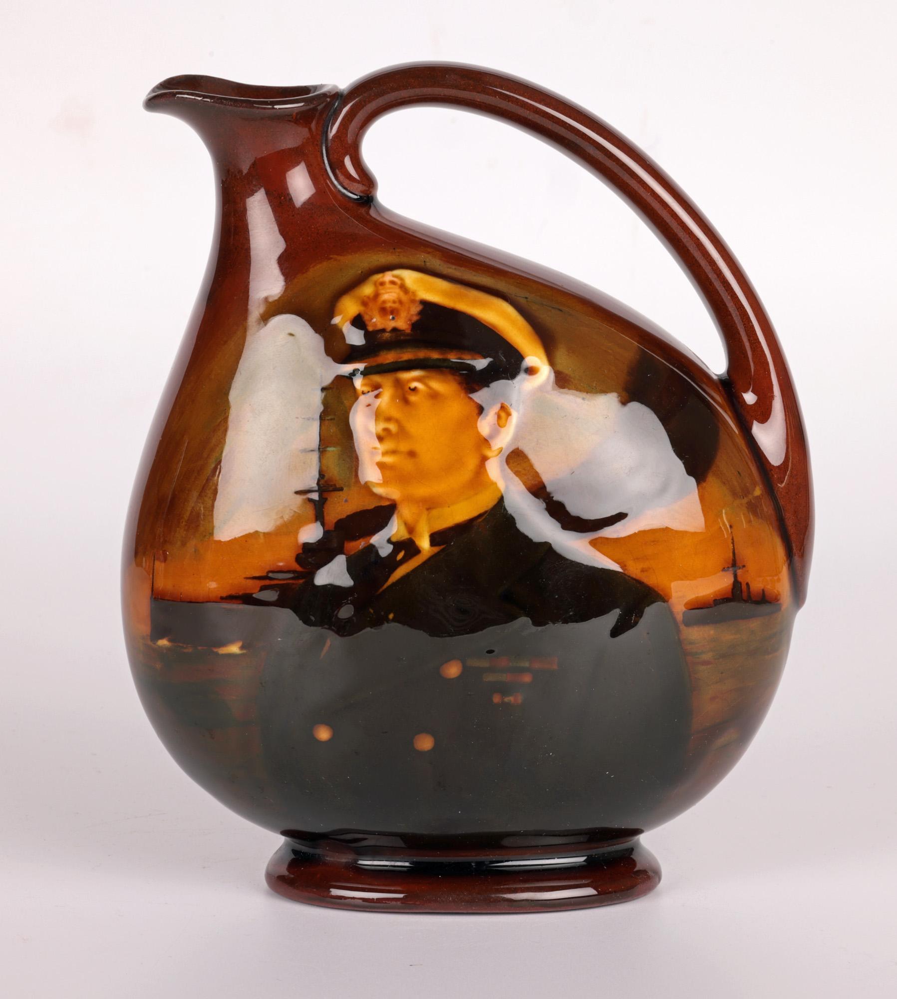 Doulton Burslem Kingsware Admiral Beatty Dekorierte Dewar's Whiskyflasche (Handgefertigt) im Angebot