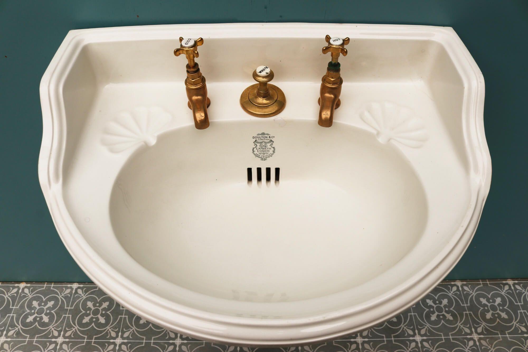 English Doulton & Co. Curved Front Plunger Basin with Bracket For Sale